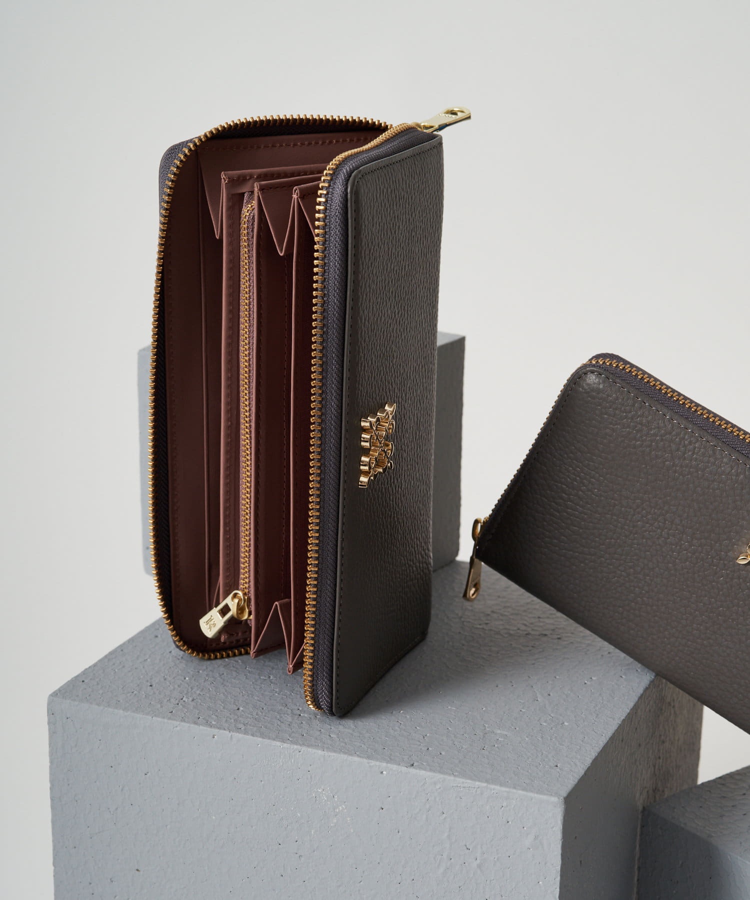 Russet Monogram Plate Round Zip Wallet