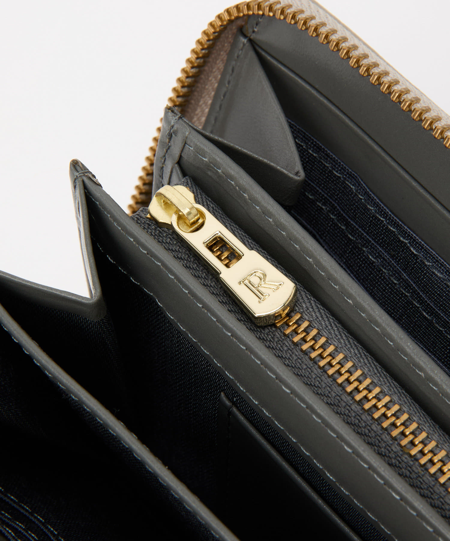 Russet Monogram Plate Round Zip Wallet