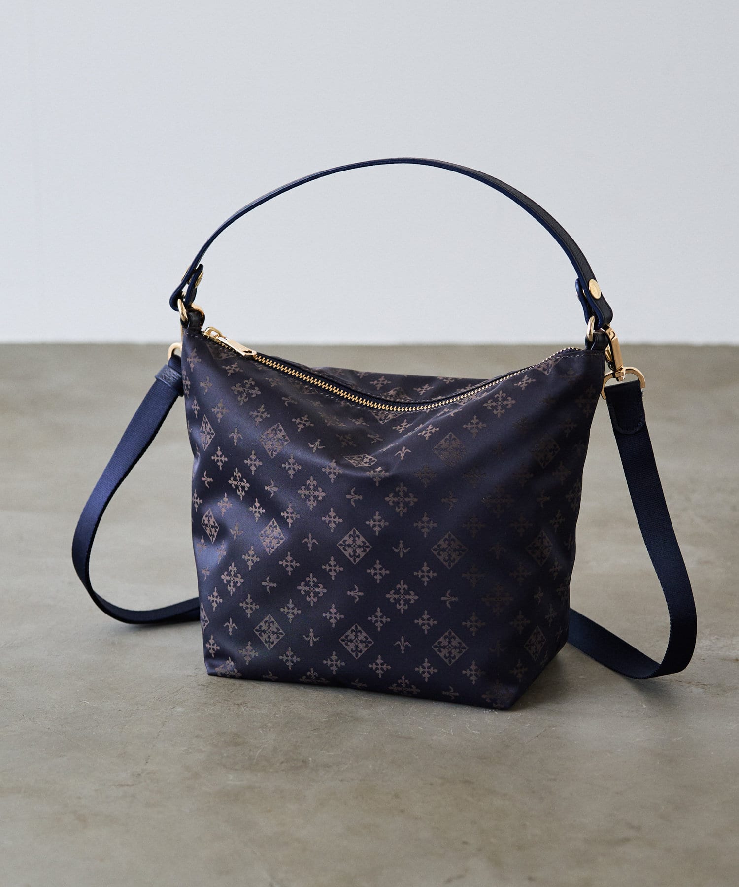 *4-6 WEEKS* (1243)Russet Simple Shoulder Bag (Nylon Jacquard)