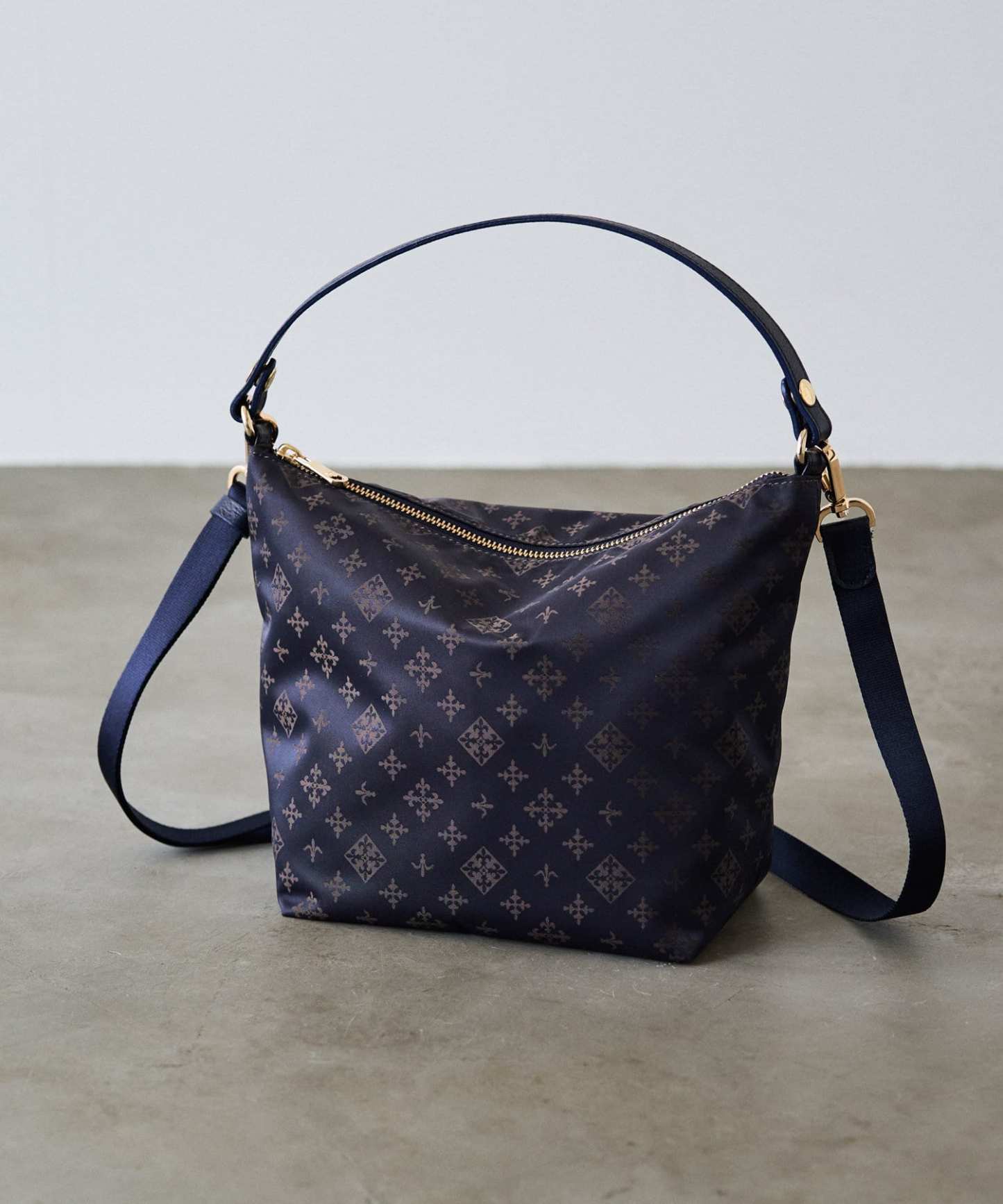 *4-6 WEEKS* (1243)Russet Simple Shoulder Bag (Nylon Jacquard)
