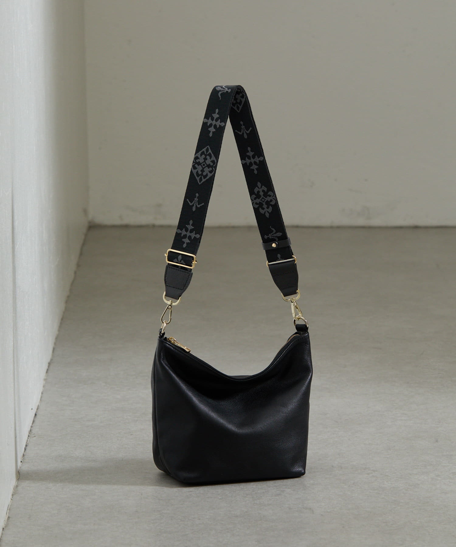 Russet Soft leather simple shoulder bag