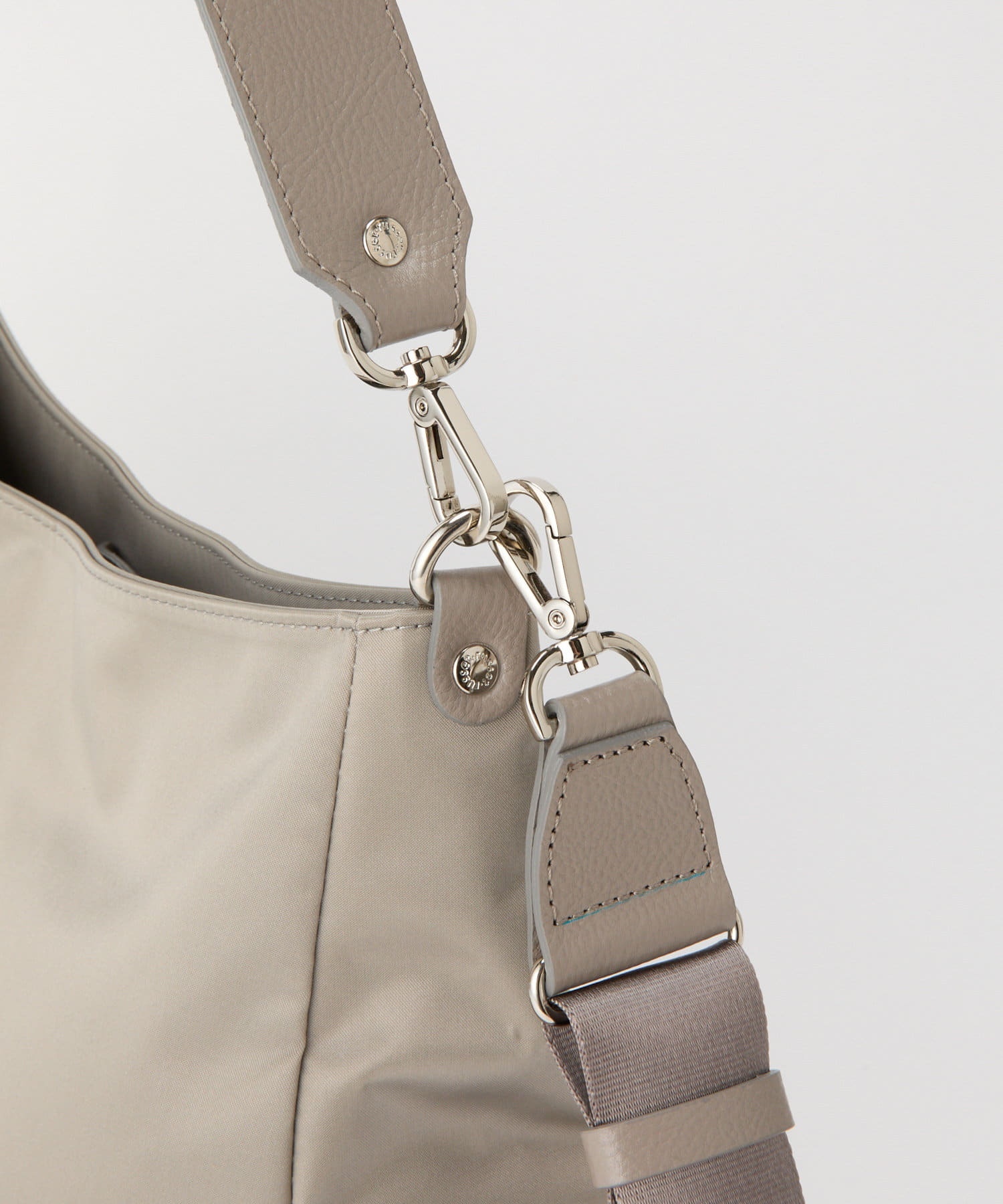 *4-6 WEEKS* (1468)Russet Clouds nylon large shoulder bag
