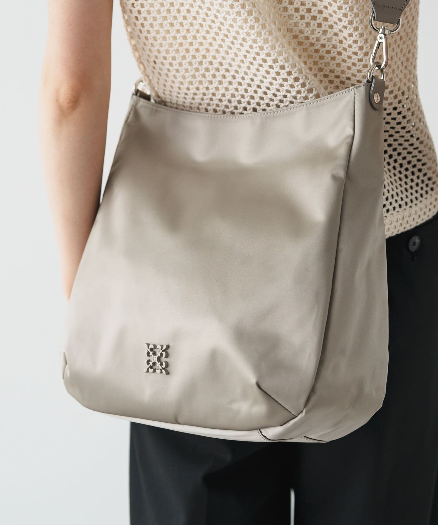 *4-6 WEEKS* (1468)Russet Clouds nylon large shoulder bag