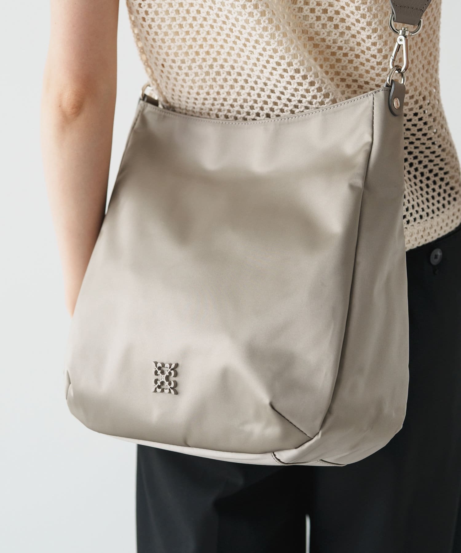 *4-6 WEEKS* (1468)Russet Clouds nylon large shoulder bag