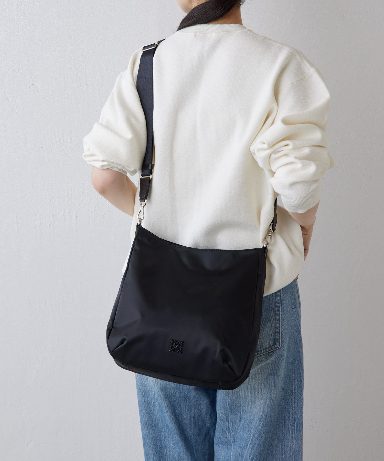 *4-6 WEEKS* (1468)Russet Clouds nylon large shoulder bag