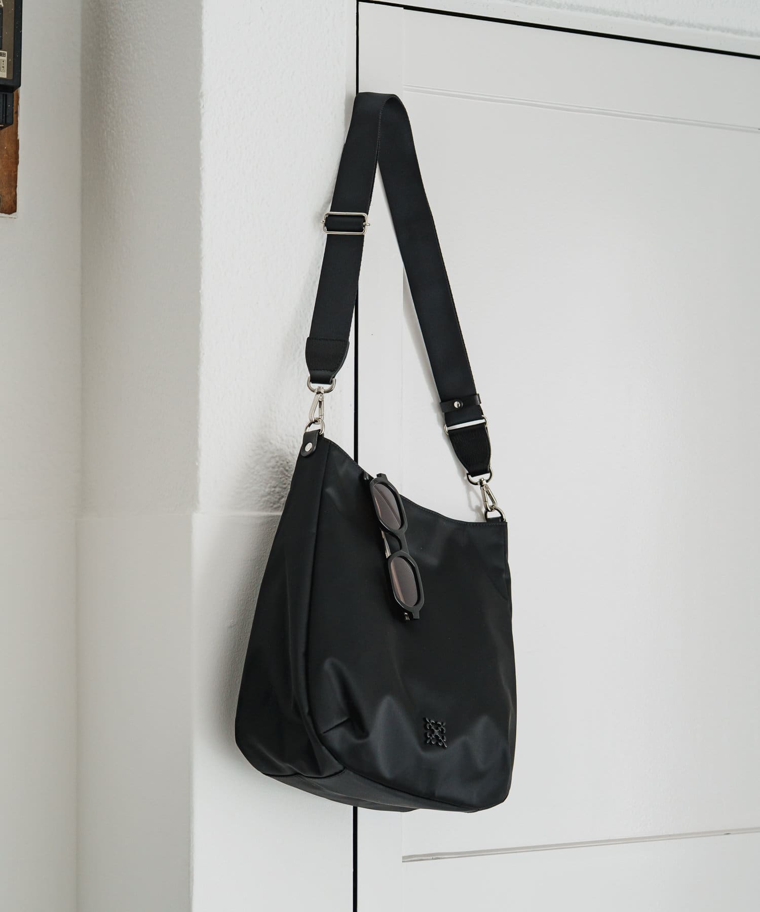 *4-6 WEEKS* (1468)Russet Clouds nylon large shoulder bag