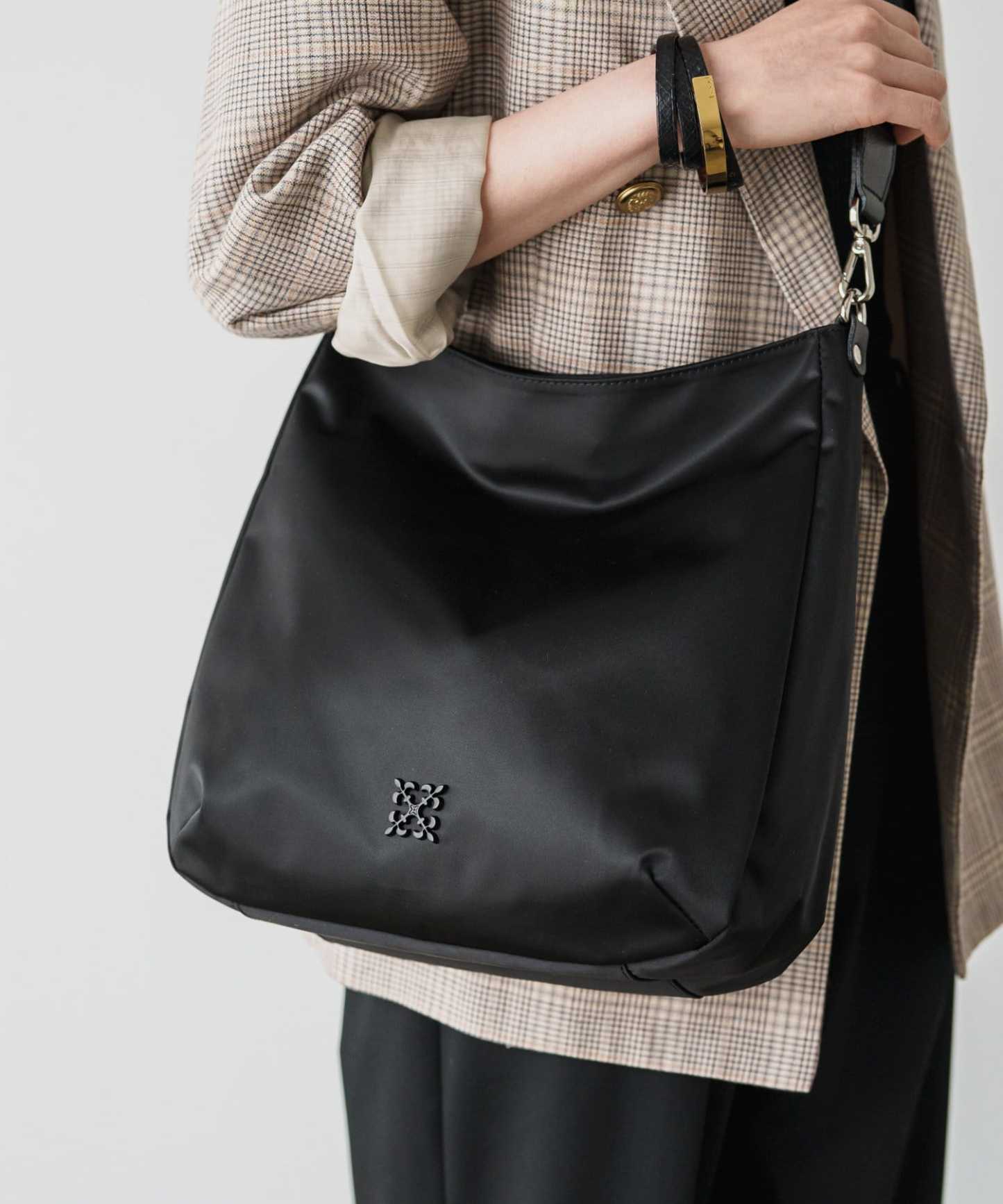 *4-6 WEEKS* (1468)Russet Clouds nylon large shoulder bag