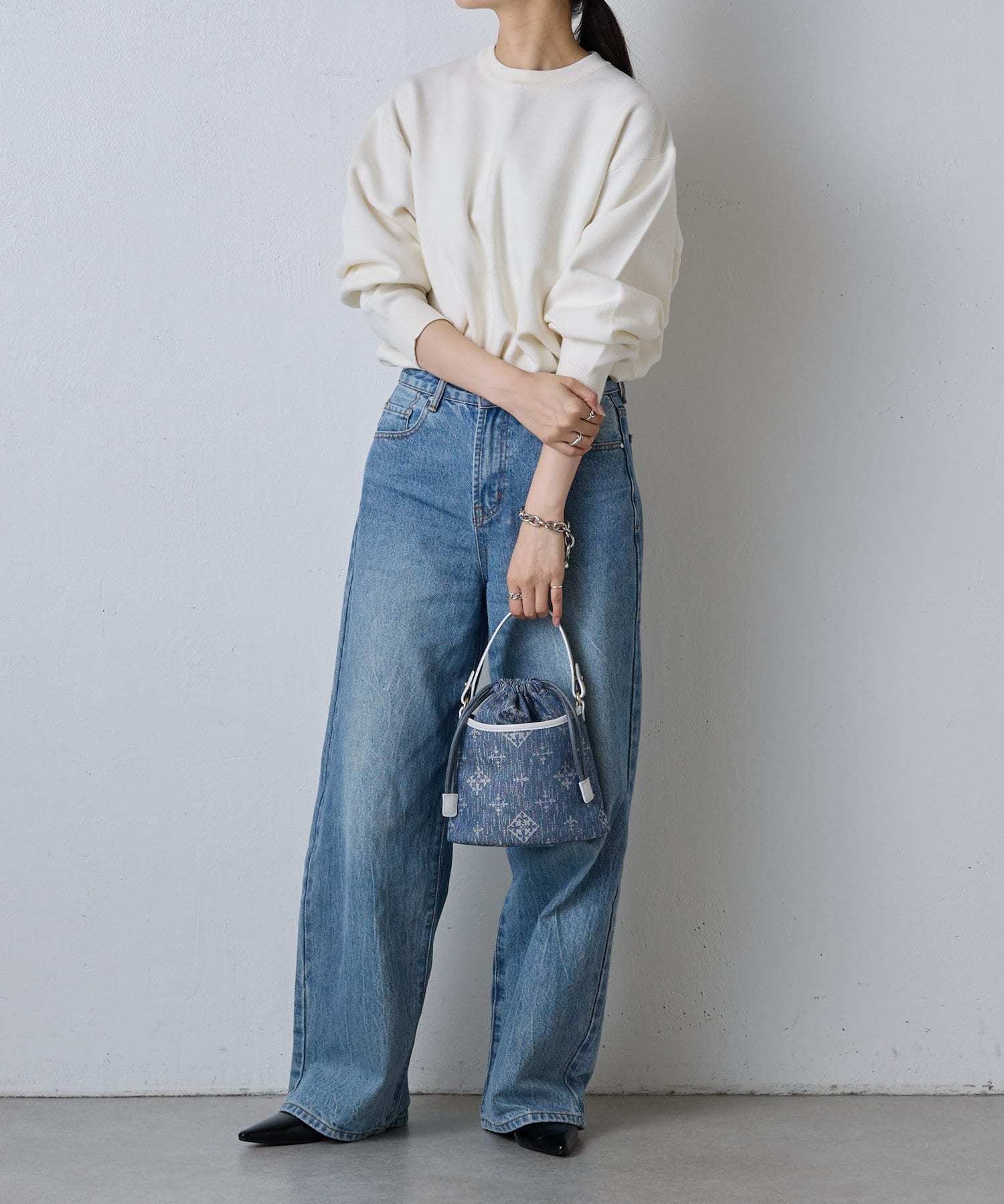*4-6 WEEKS* (1221) LIMITED EDITION Russet [Denim jacquard] 2way drawstring mini shoulder bag Indigo