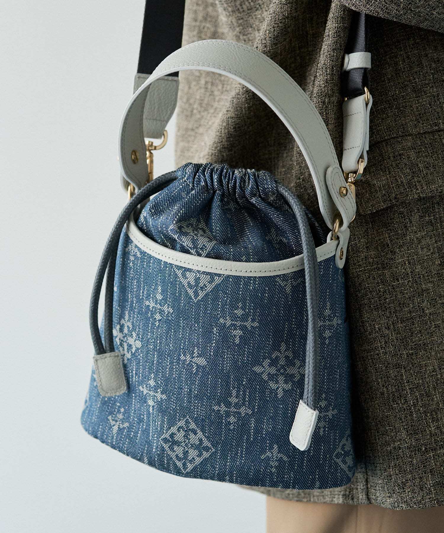 *4-6 WEEKS* (1221) LIMITED EDITION Russet [Denim jacquard] 2way drawstring mini shoulder bag Indigo