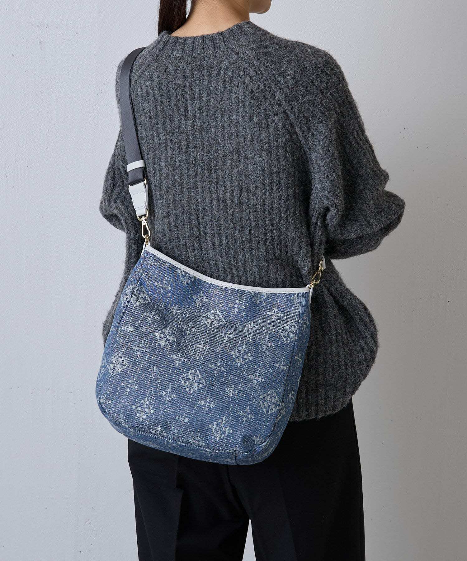 Russet [Denim jacquard] 2way shoulder bag Indigo