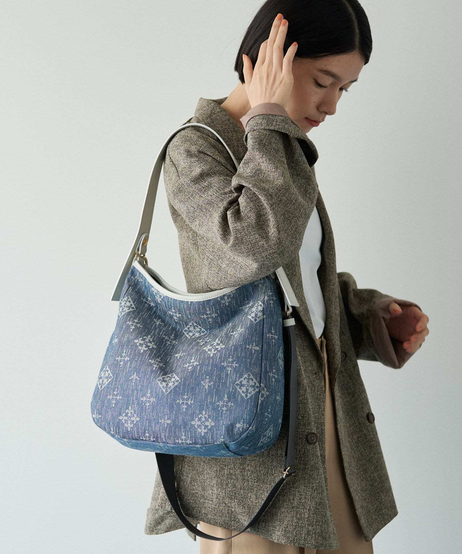 Russet [Denim jacquard] 2way shoulder bag Indigo