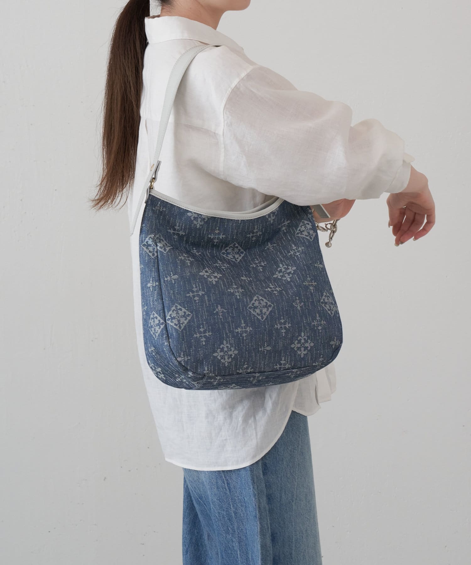 Russet [Denim jacquard] 2way shoulder bag Indigo