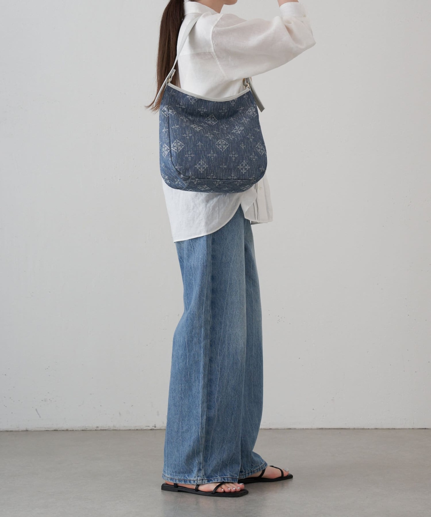 Russet [Denim jacquard] 2way shoulder bag Indigo
