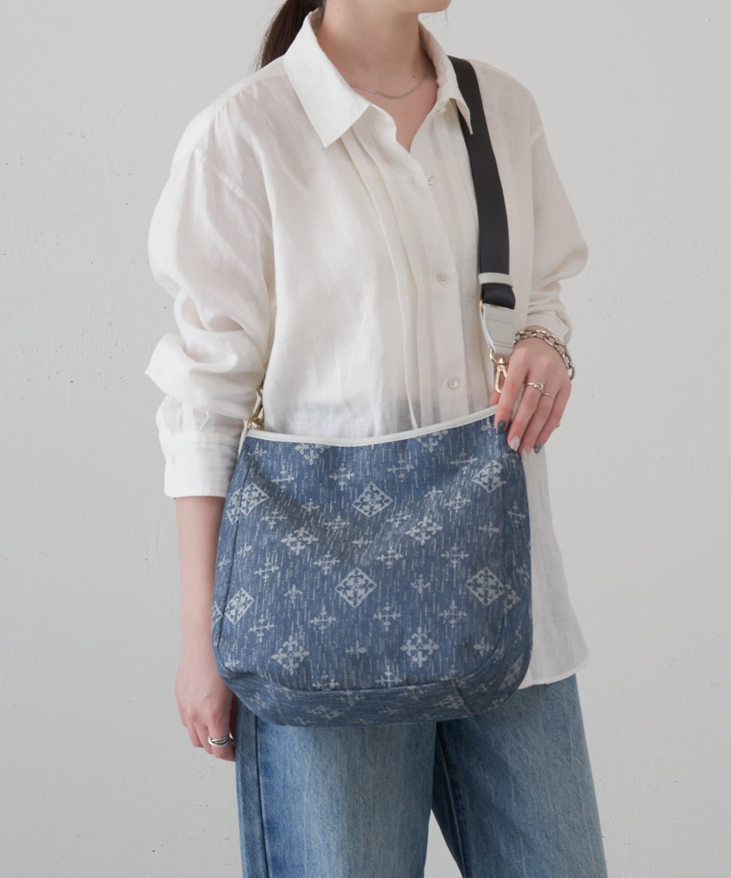 Russet [Denim jacquard] 2way shoulder bag Indigo