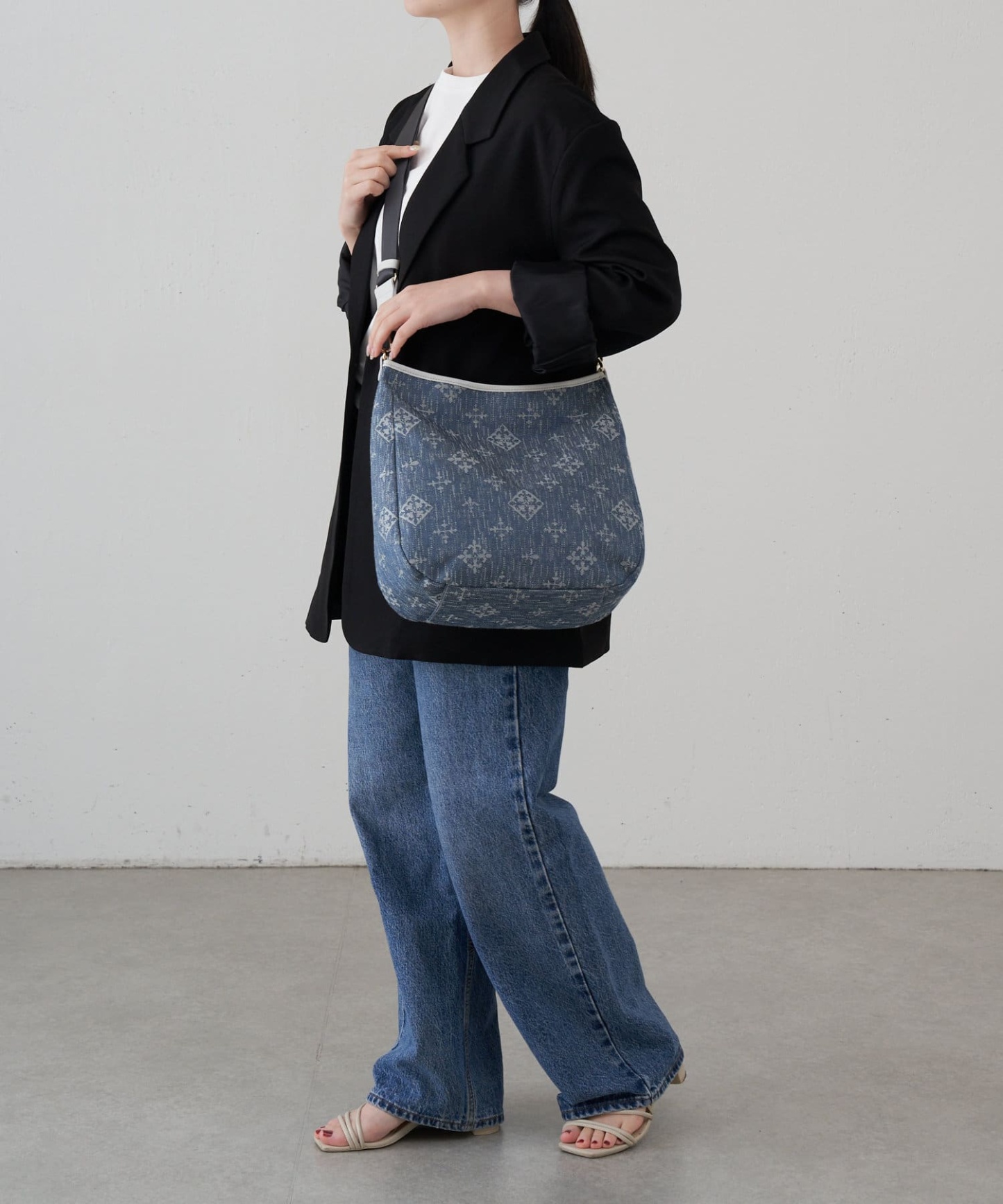 Russet [Denim jacquard] 2way shoulder bag Indigo