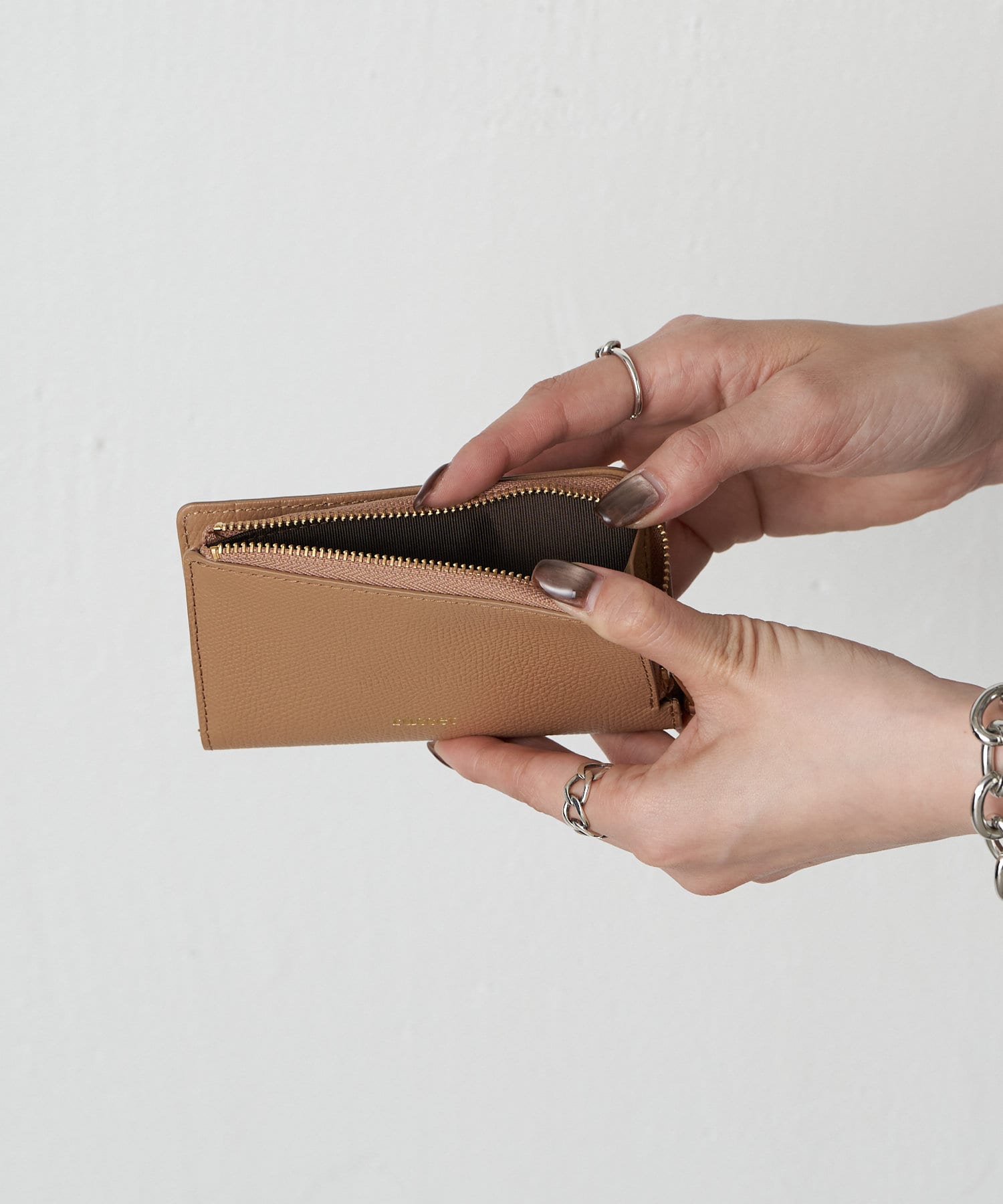 *4 - 6 WEEKS* (423)Russet Bifold fragment case