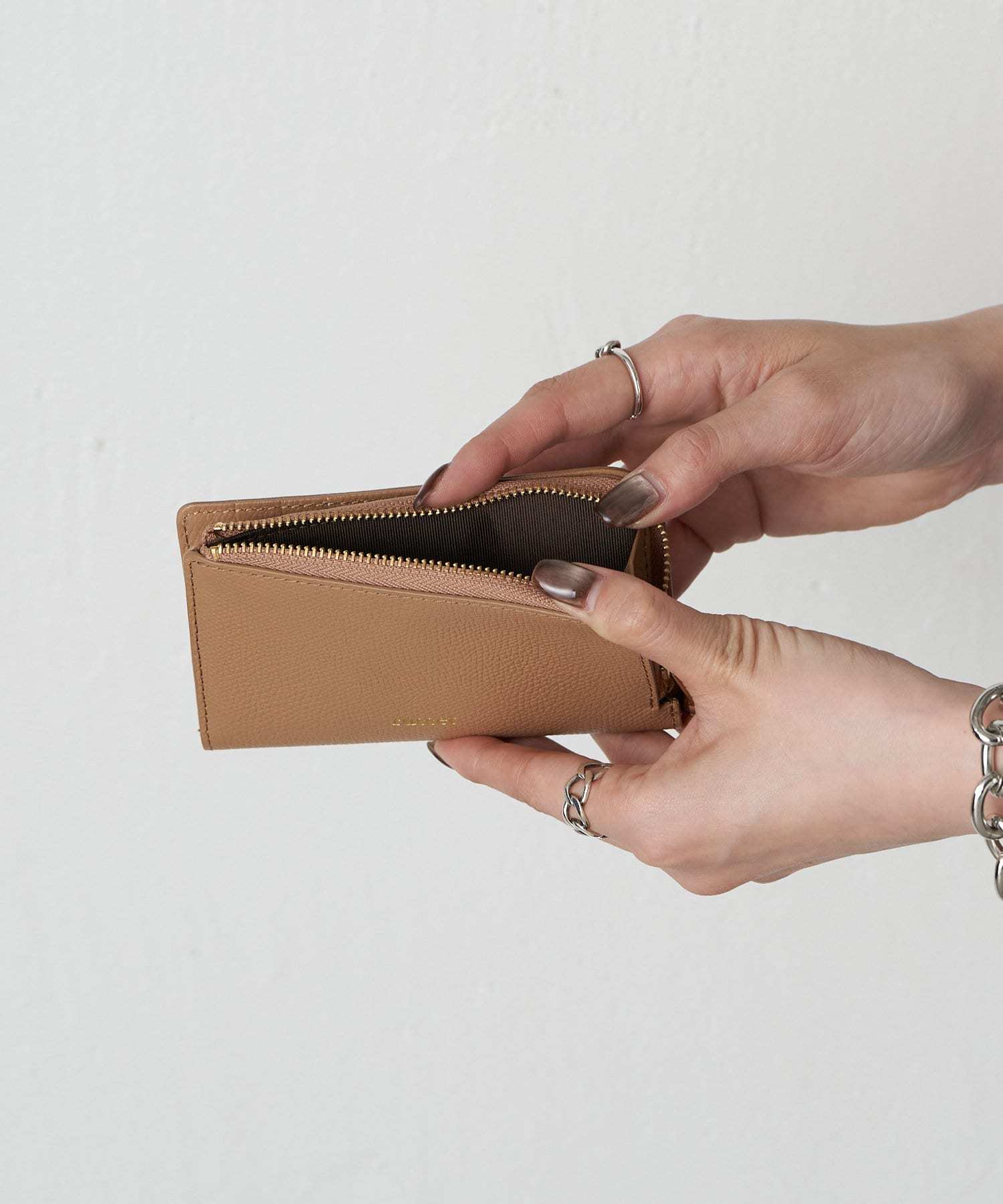 *4 - 6 WEEKS* (423)Russet Bifold fragment case