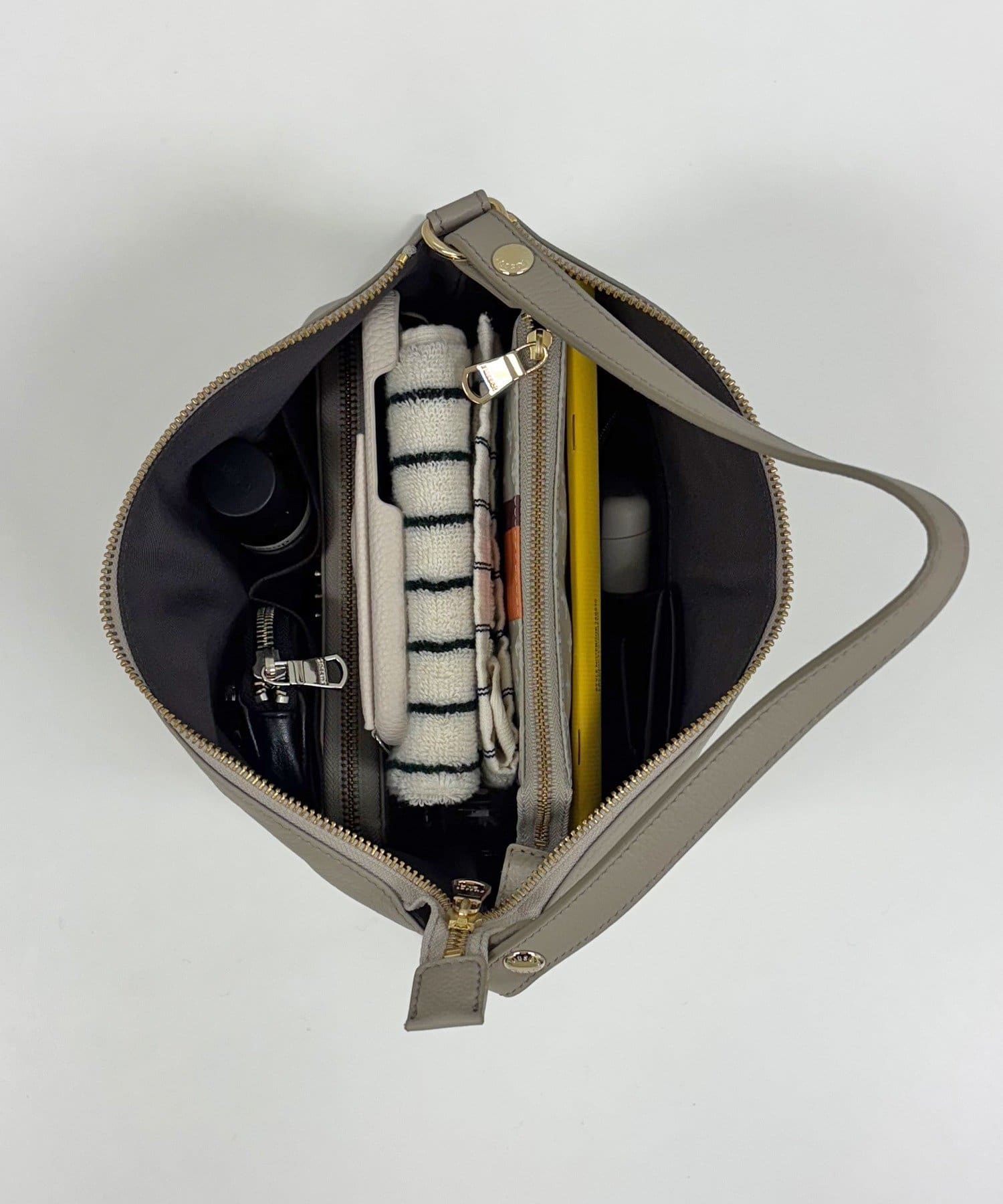 *4 - 6 Weeks* (18309) Russet Soft Leather Shoulder Bag