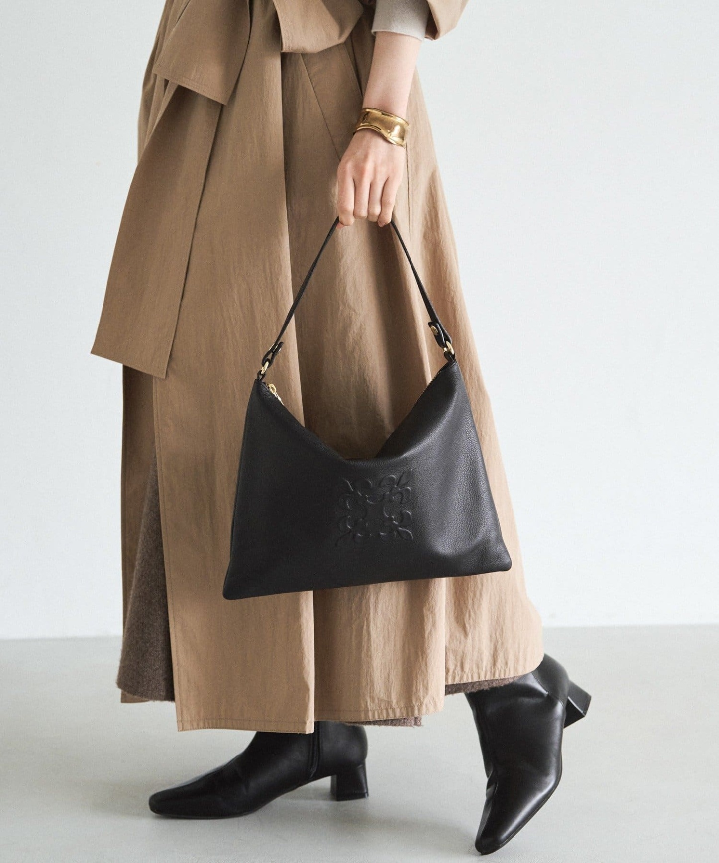 *4 - 6 Weeks* (18309) Russet Soft Leather Shoulder Bag