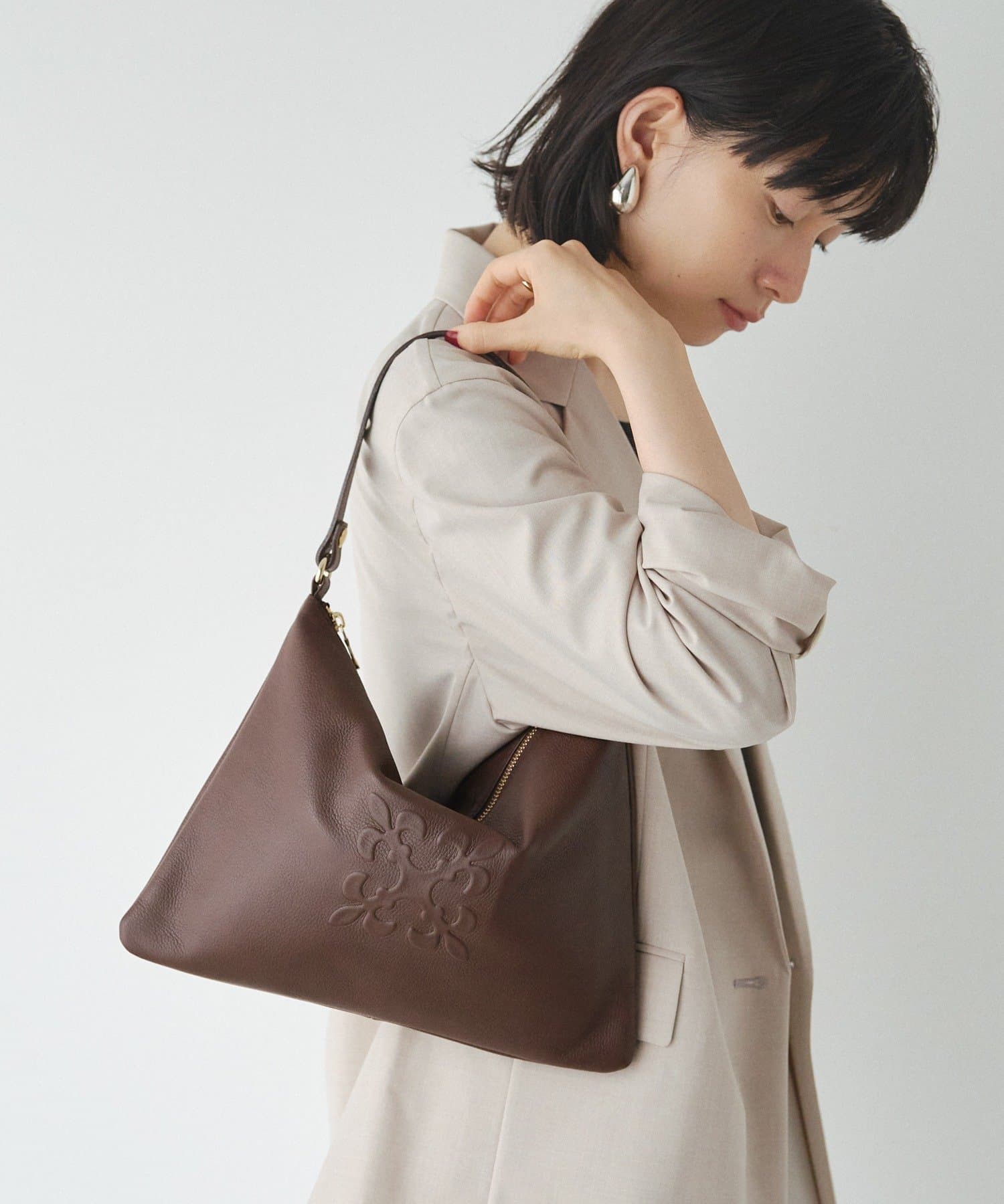 *4 - 6 Weeks* (18309) Russet Soft Leather Shoulder Bag