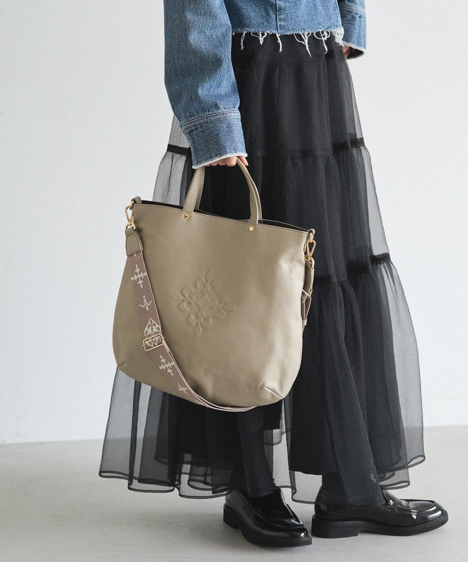 *4 - 6 Weeks*(62739) Leather 2-way Tote Bag (Embossed Monogram)