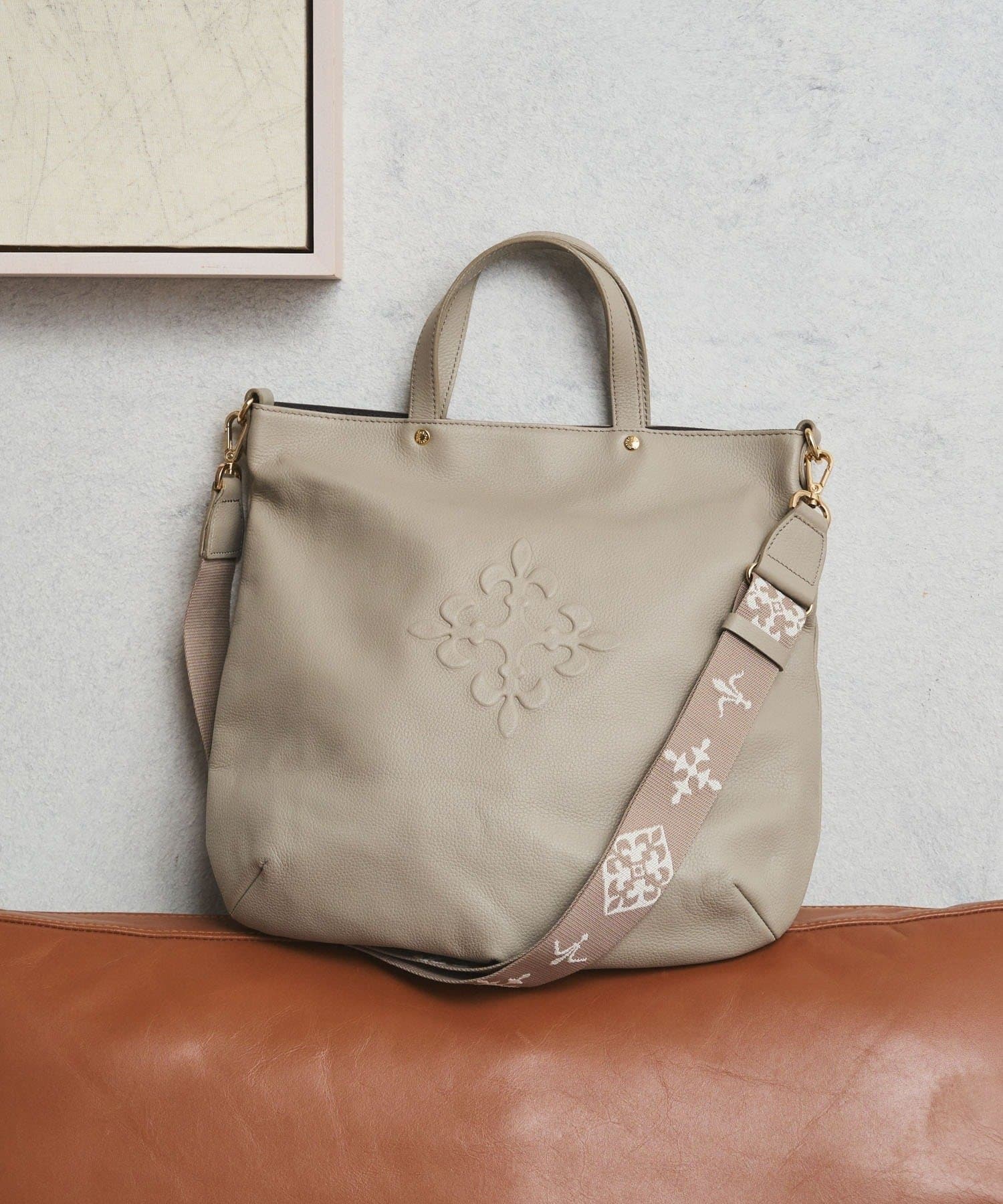 *4 - 6 Weeks*(62739) Leather 2-way Tote Bag (Embossed Monogram)