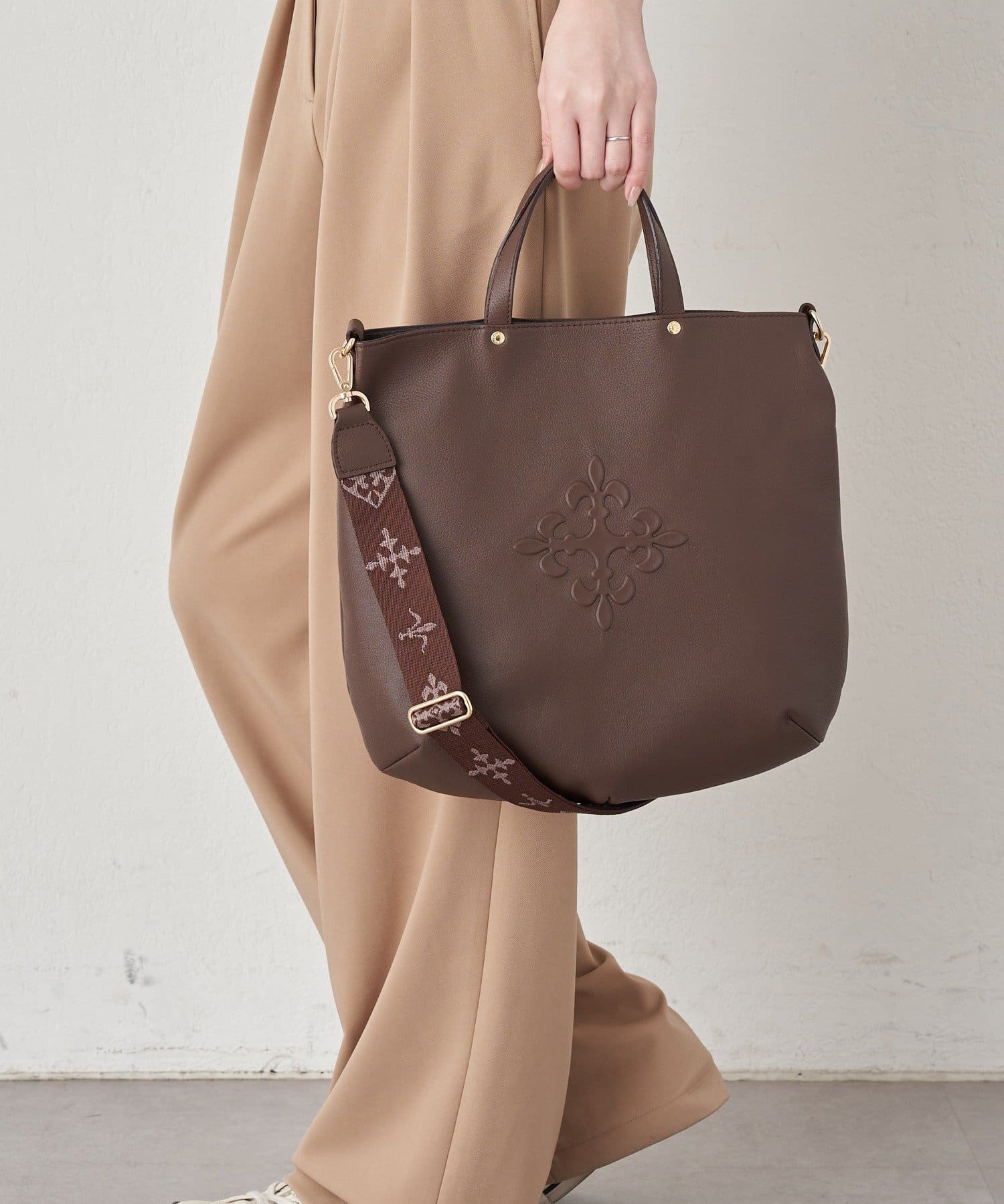 *4 - 6 Weeks*(62739) Leather 2-way Tote Bag (Embossed Monogram)