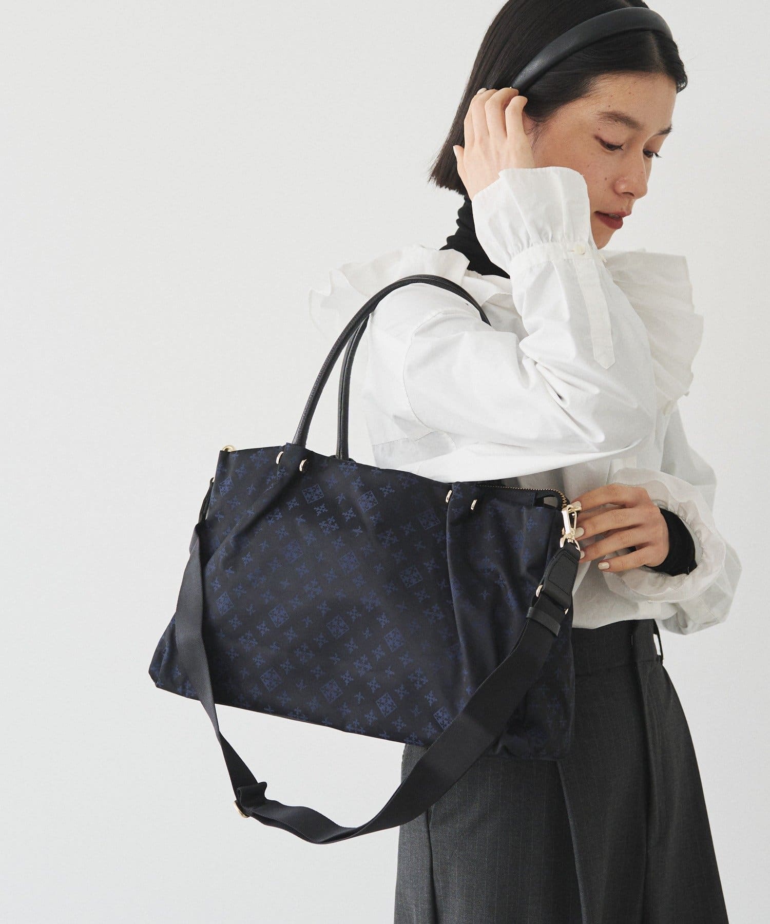 *4 - 6 Weeks* (83055) Russet Three-Layer 2-way Tote Bag M