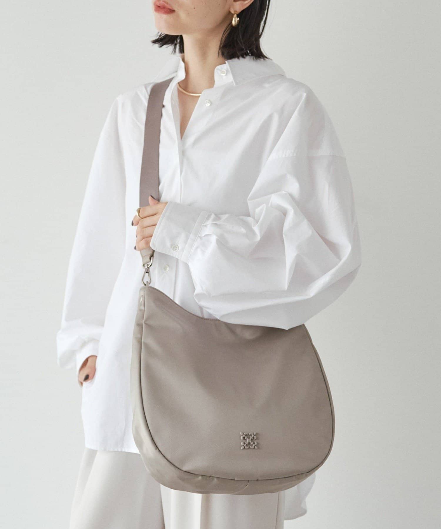 (90988)Clouds Nylon Vertical 2-Way Shoulder Bag 