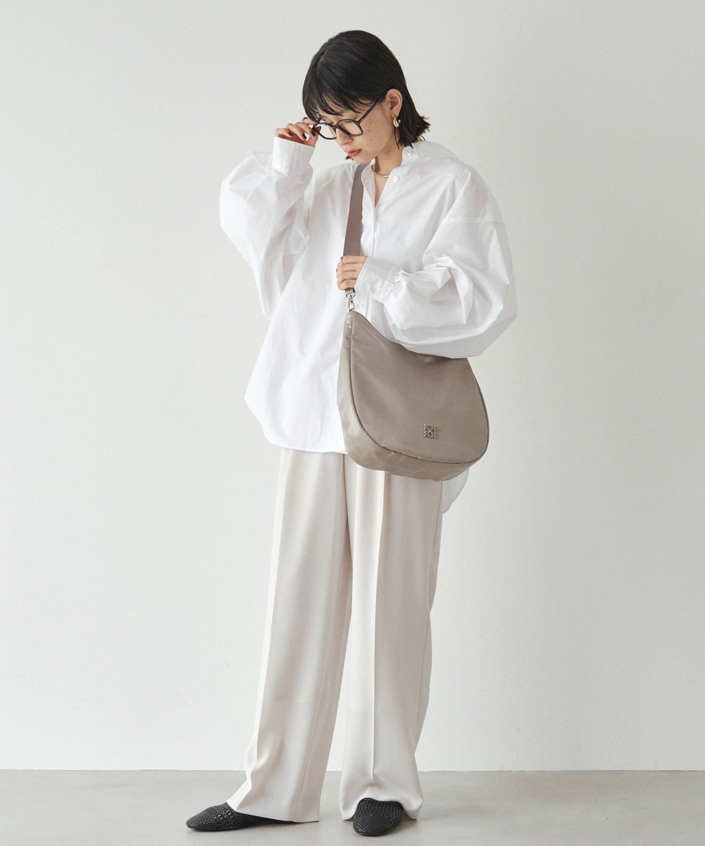 (90988)Clouds Nylon Vertical 2-Way Shoulder Bag 