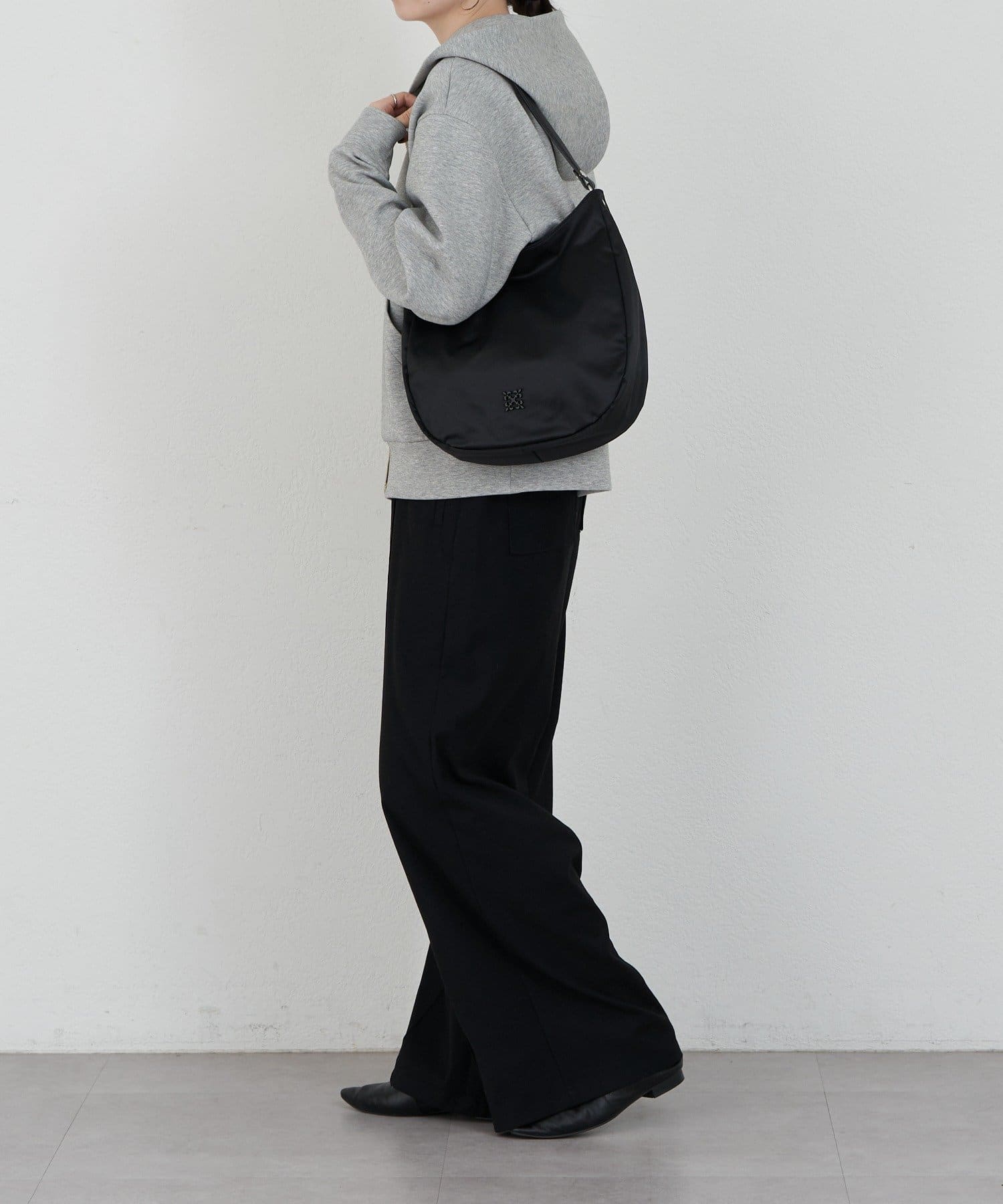 (90988)Clouds Nylon Vertical 2-Way Shoulder Bag 