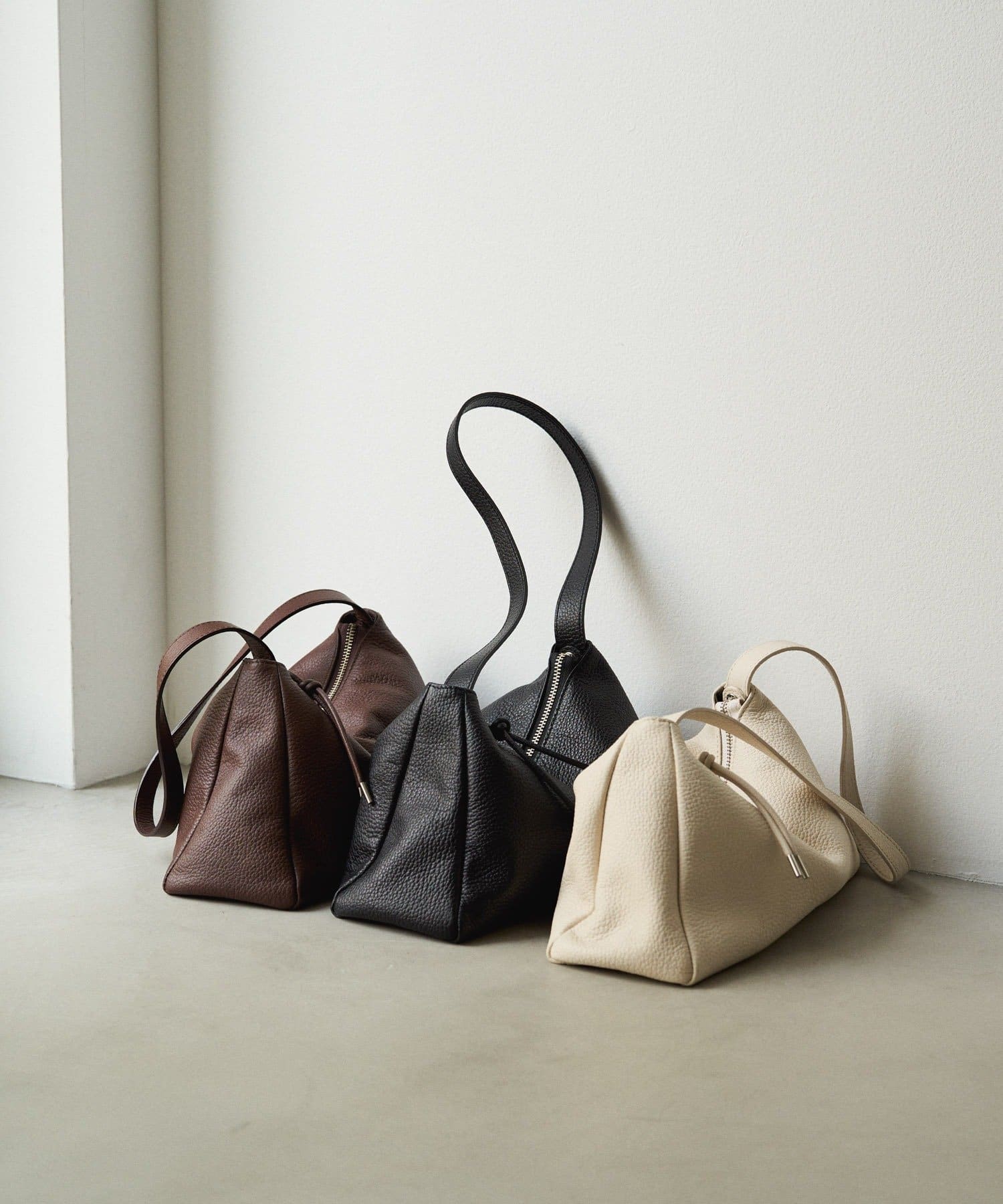 *4-6 Weeks* (4914) Leather 2-Way Shoulder Bag