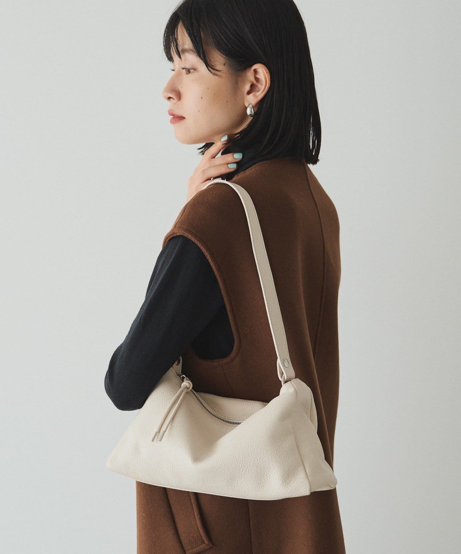 *4-6 Weeks* (4914) Leather 2-Way Shoulder Bag