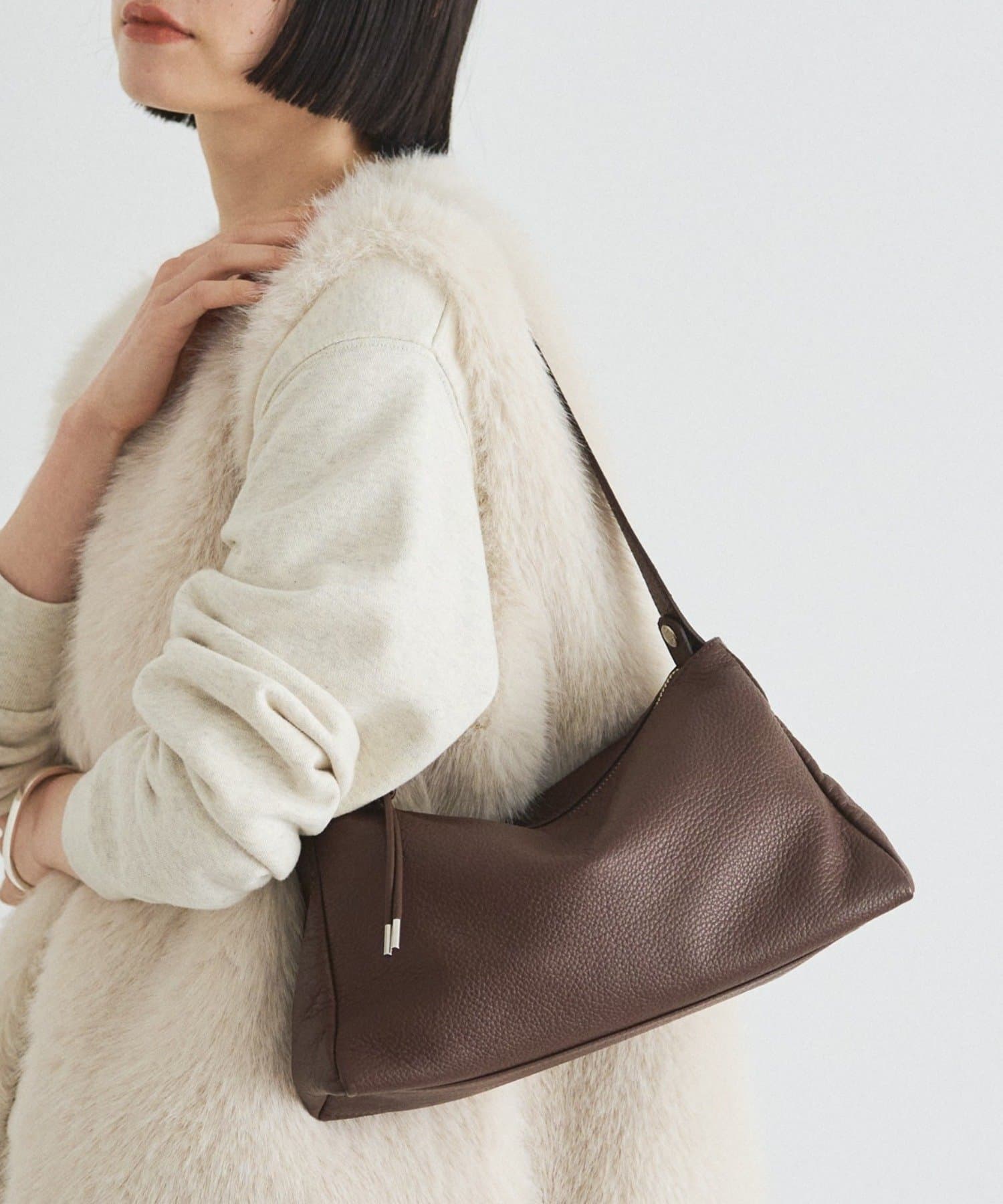 *4-6 Weeks* (4914) Leather 2-Way Shoulder Bag