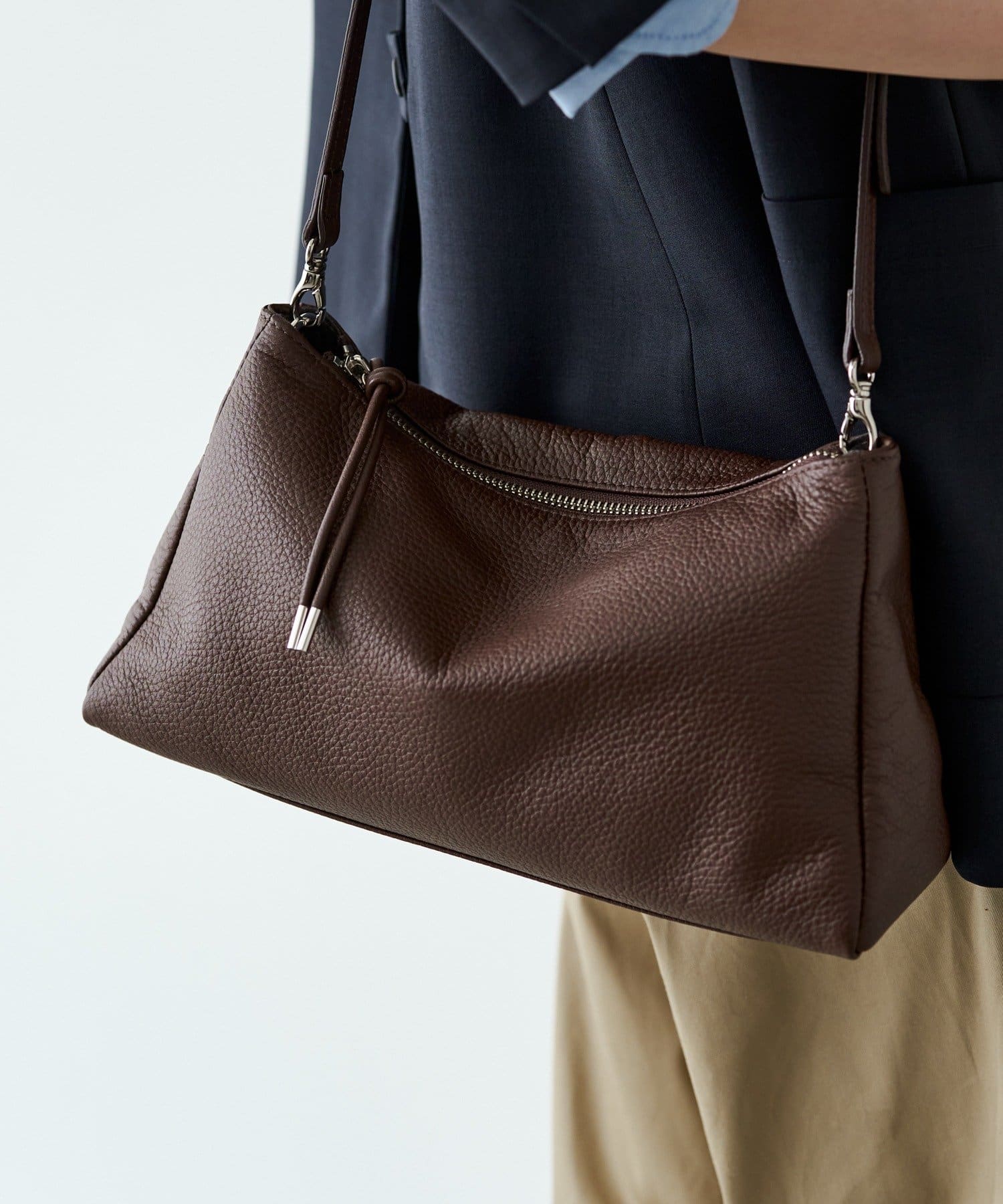 *4-6 Weeks* (4914) Leather 2-Way Shoulder Bag