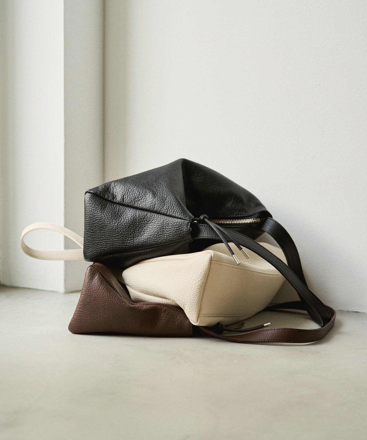 *4-6 Weeks* (4914) Leather 2-Way Shoulder Bag