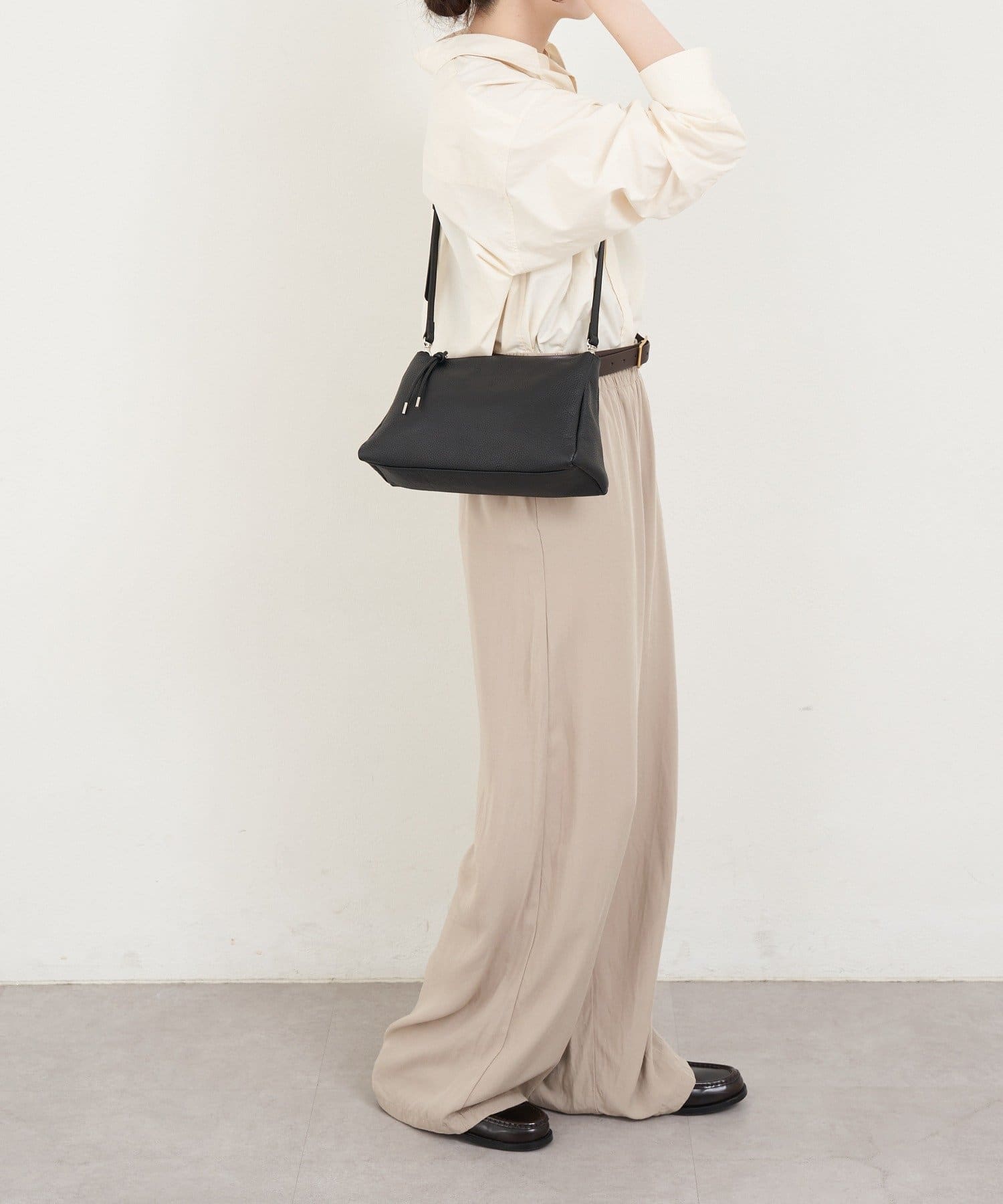 *4-6 Weeks* (4914) Leather 2-Way Shoulder Bag