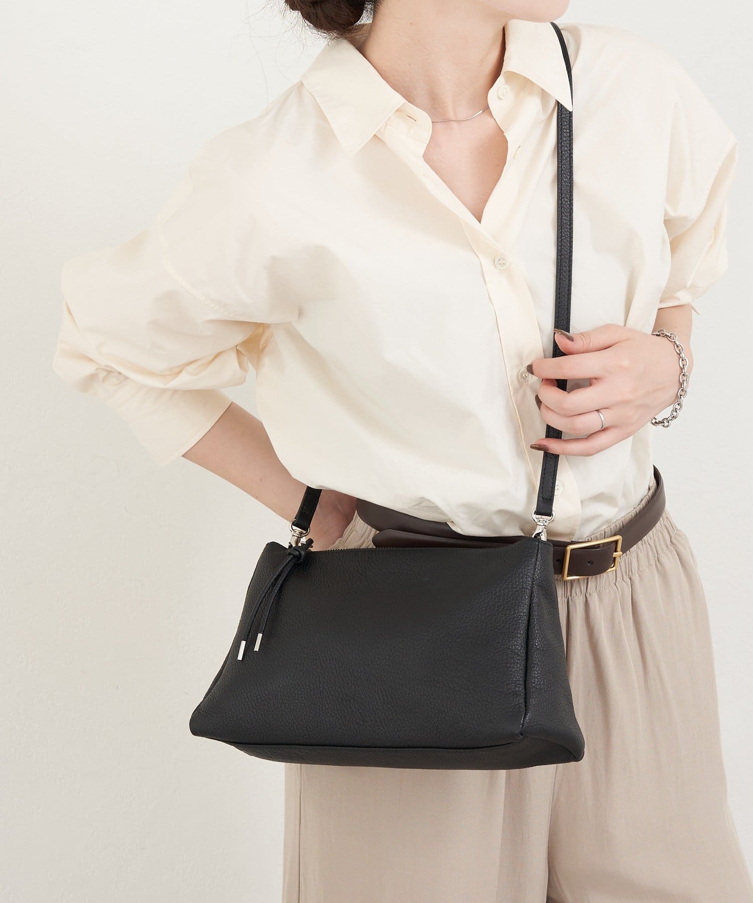 *4-6 Weeks* (4914) Leather 2-Way Shoulder Bag