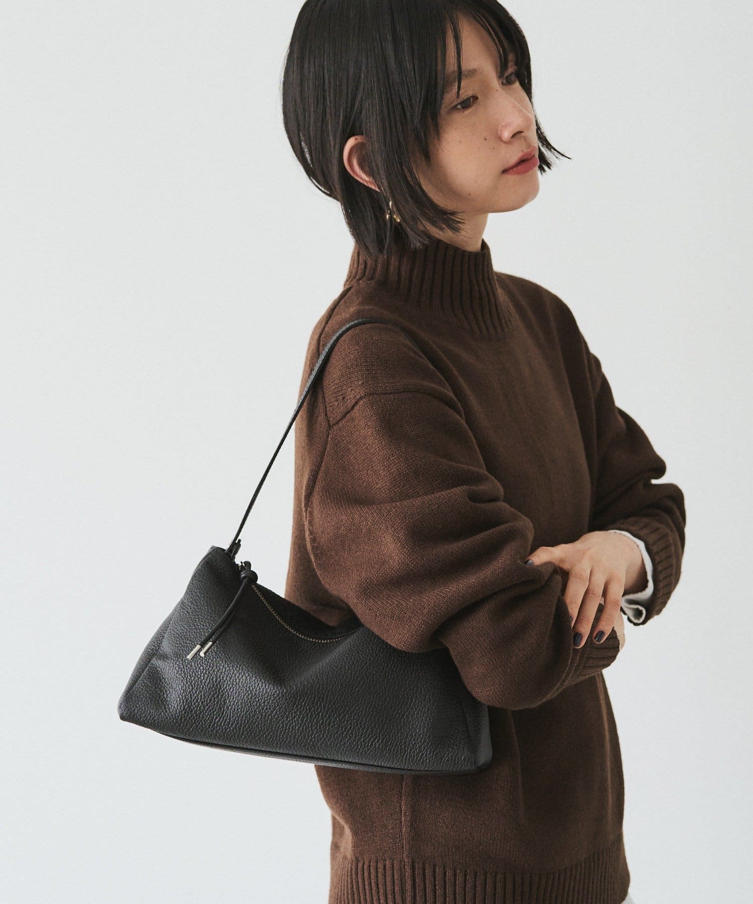 *4-6 Weeks* (4914) Leather 2-Way Shoulder Bag