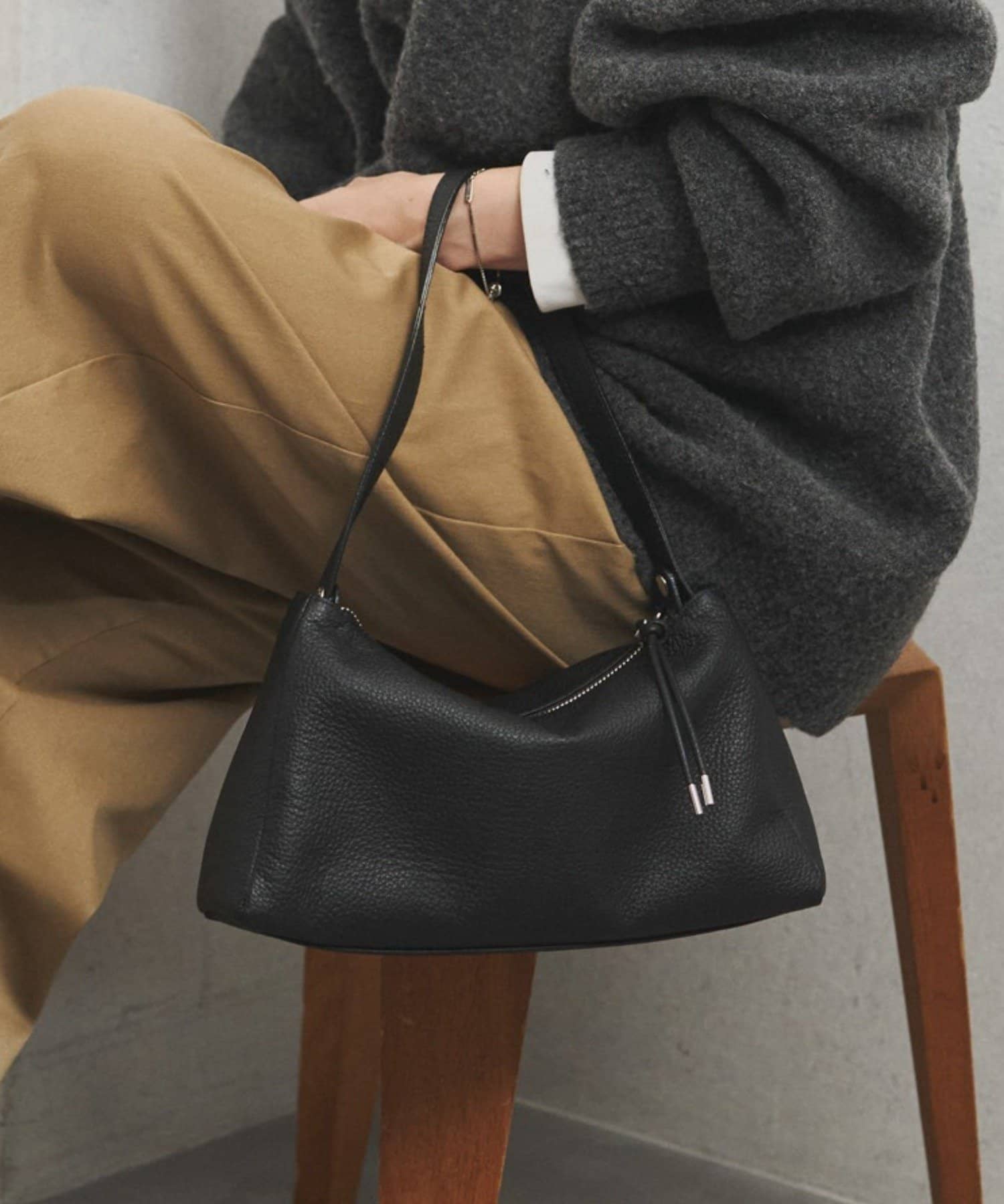 *4-6 Weeks* (4914) Leather 2-Way Shoulder Bag