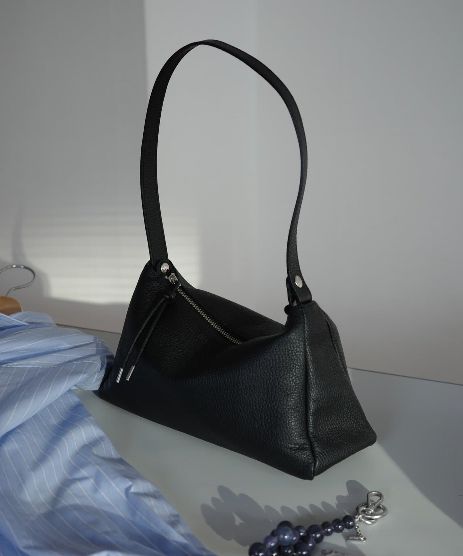 *4-6 Weeks* (4914) Leather 2-Way Shoulder Bag