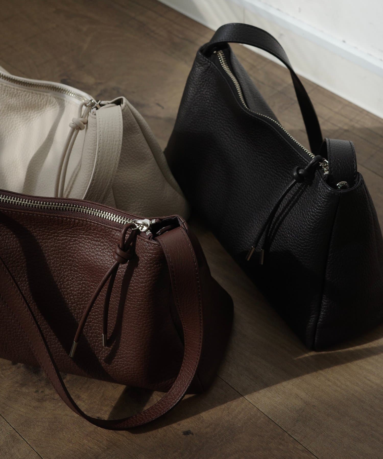 *4-6 Weeks* (4914) Leather 2-Way Shoulder Bag