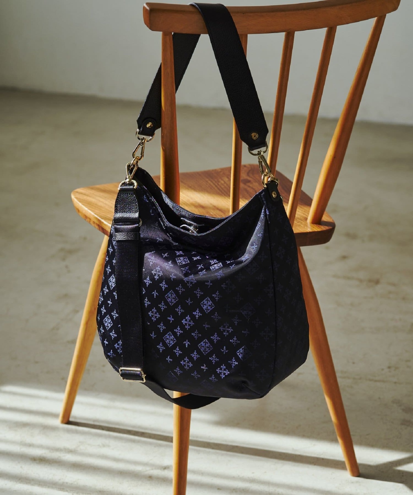 Large Shoulder Bag (Nylon Jacquard)