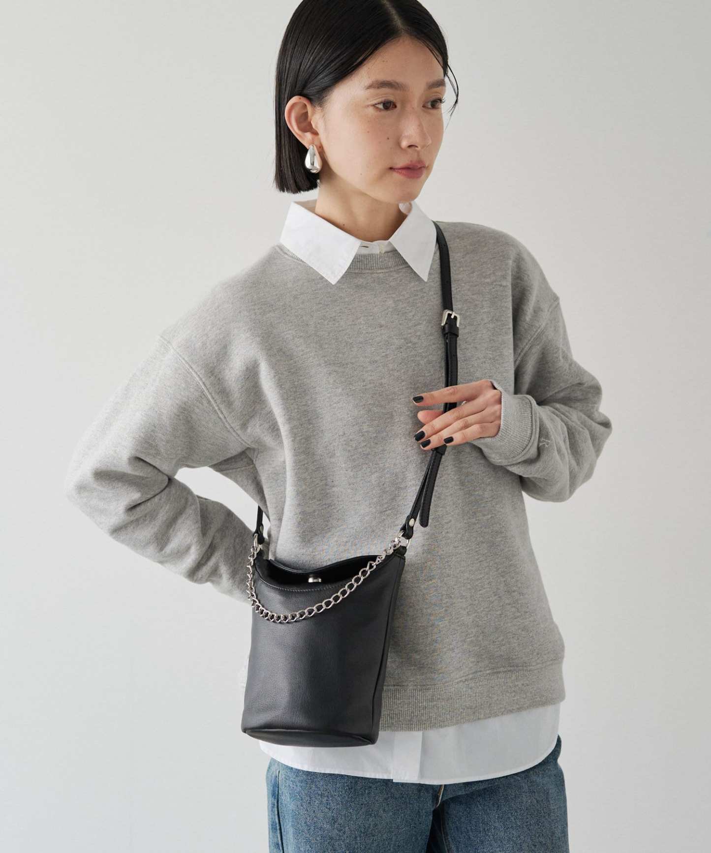 Russet Chain Mini Shoulder Bag Black