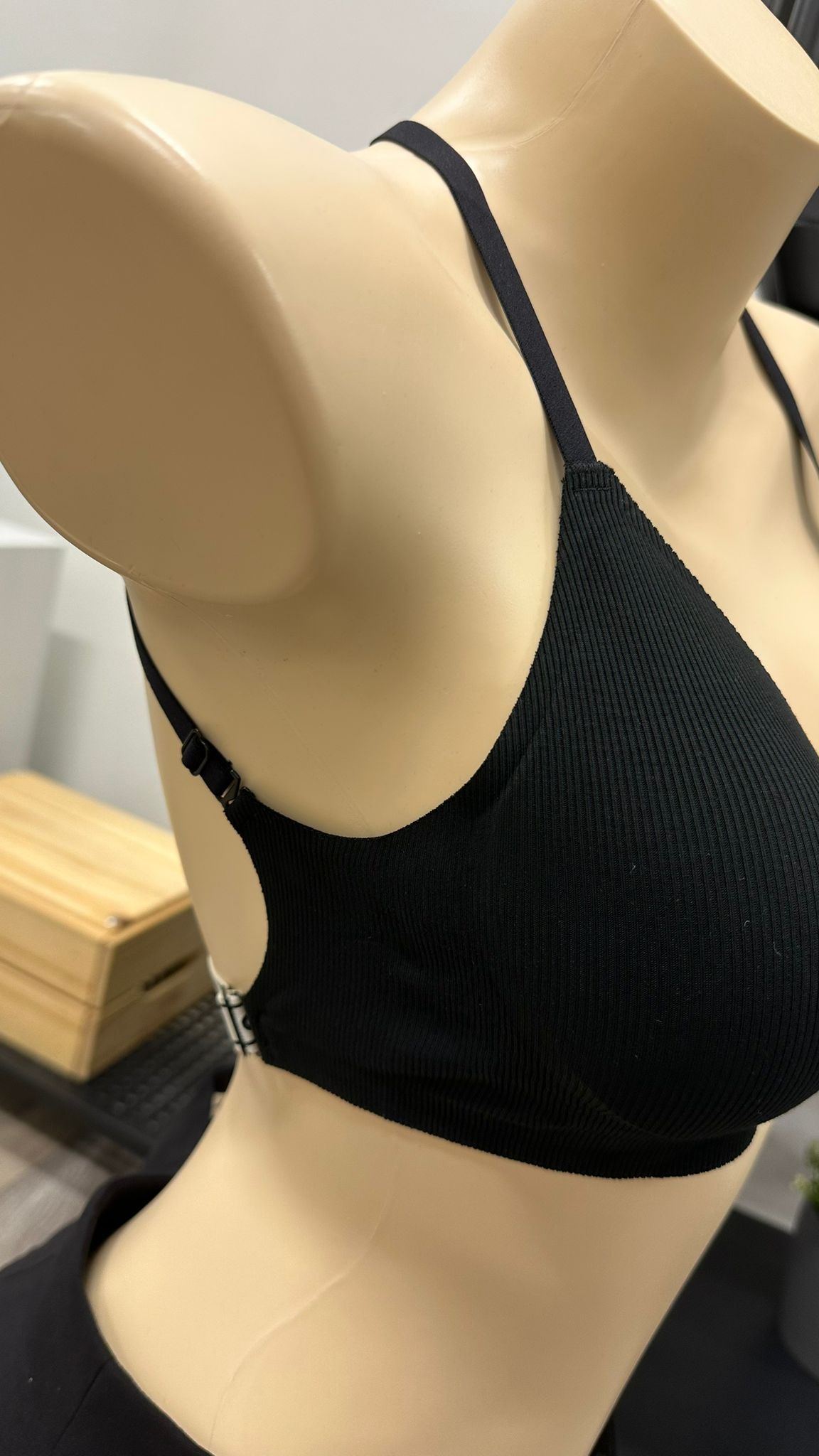 (D1)Bra
