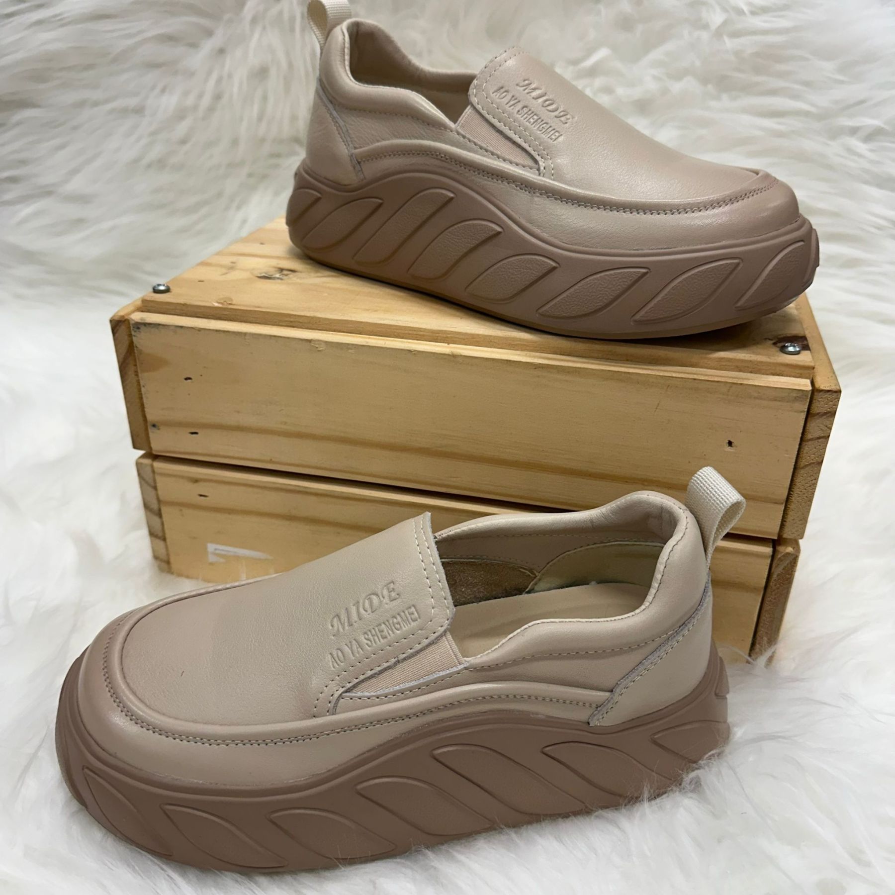 (D111)Shoe