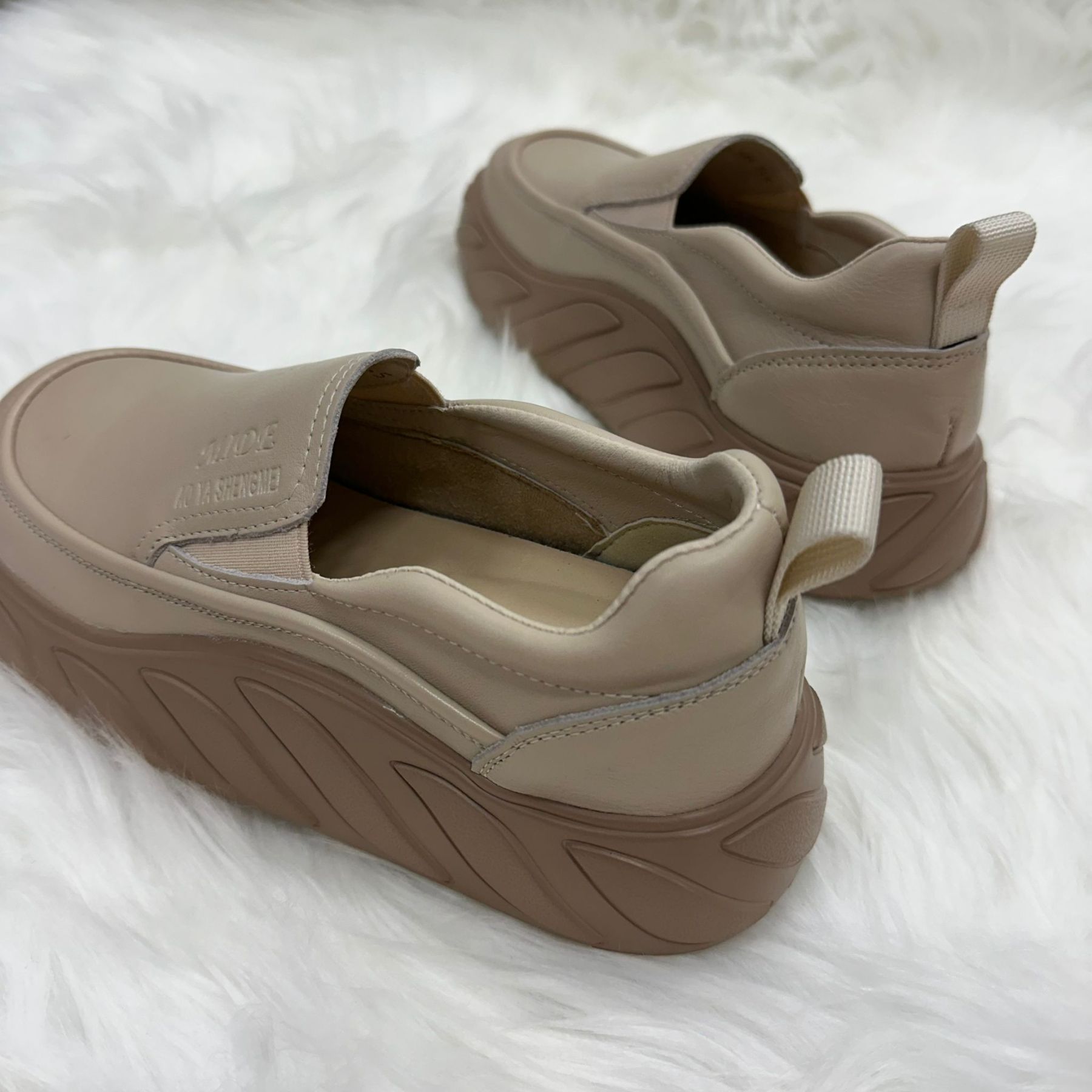 (D111)Shoe