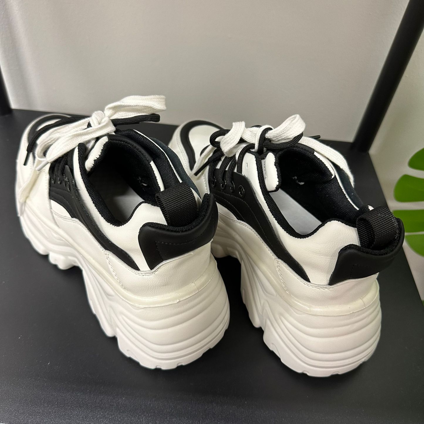 (D112)Shoe