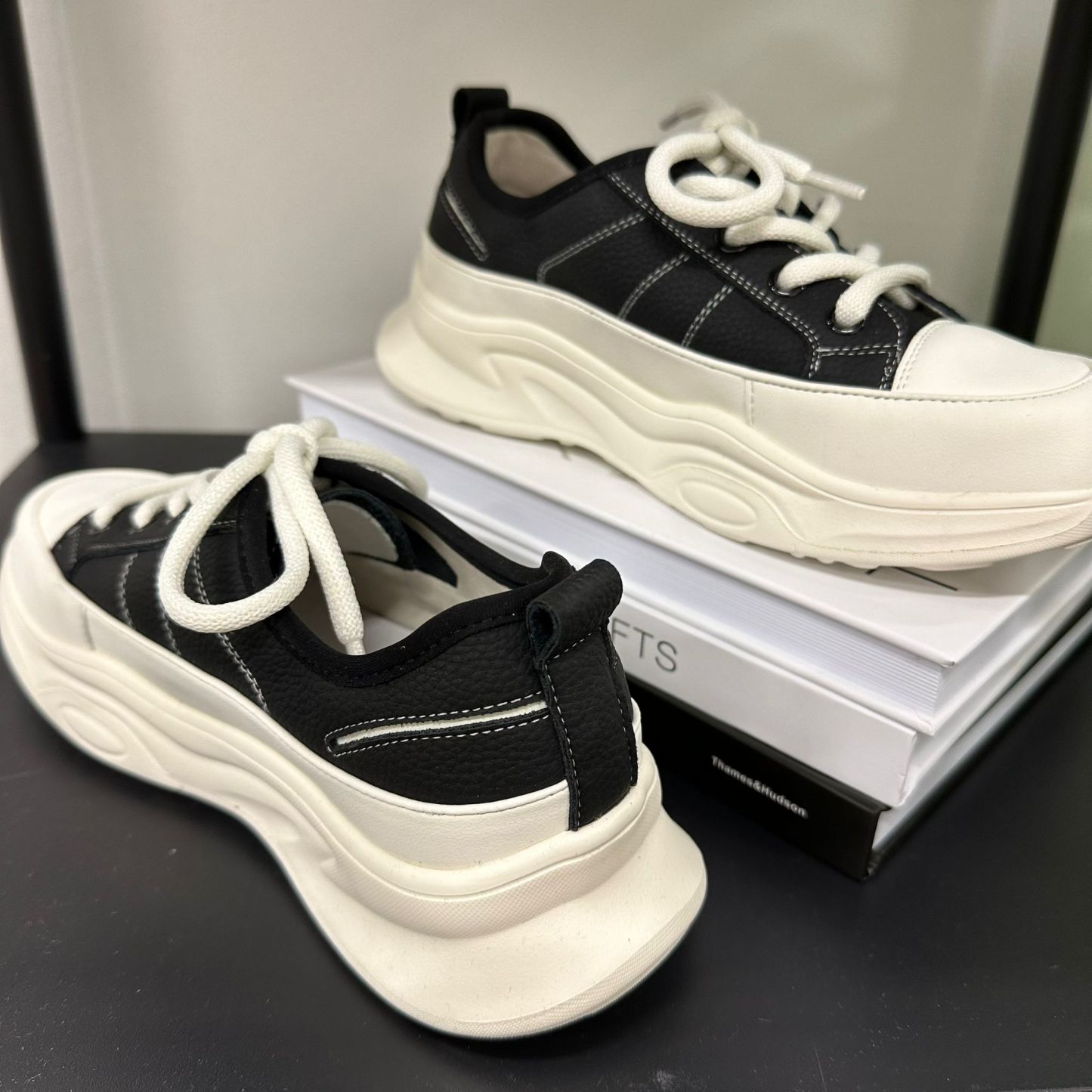 (D115)Shoe