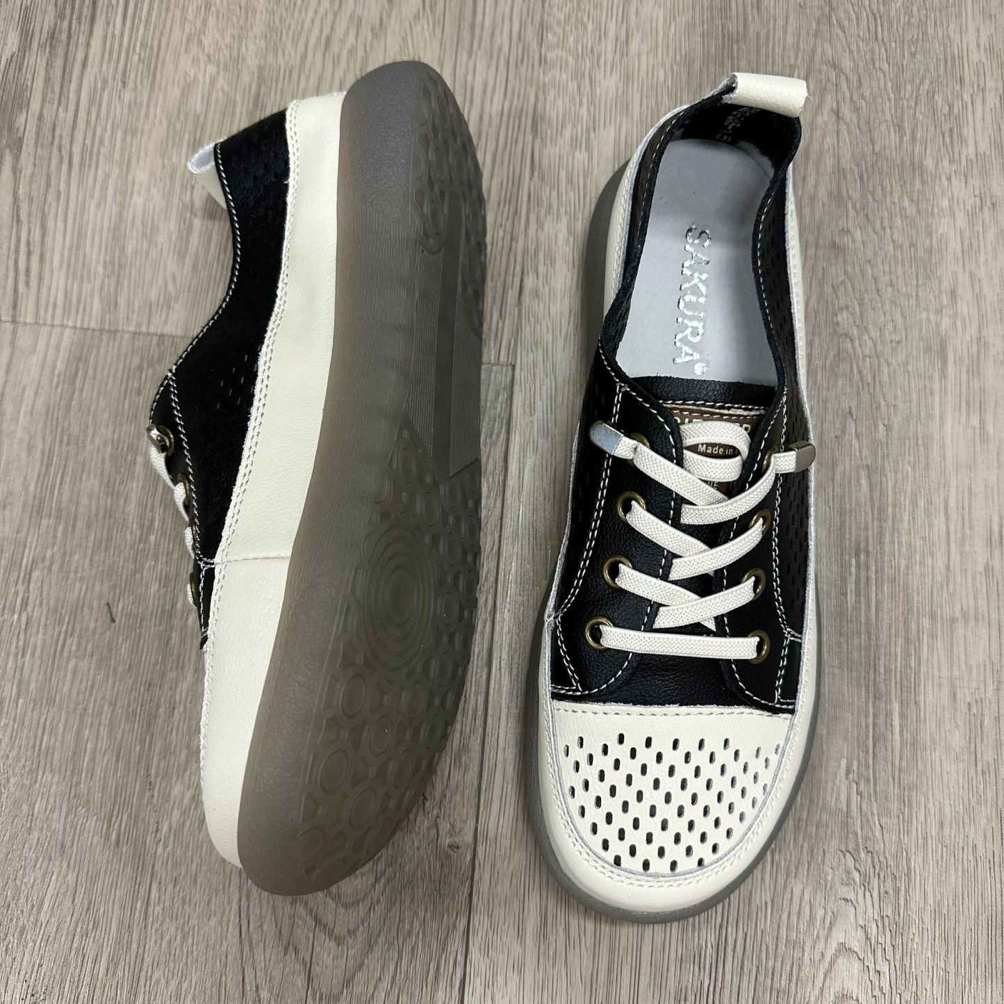 (D117) Sakura Shoe